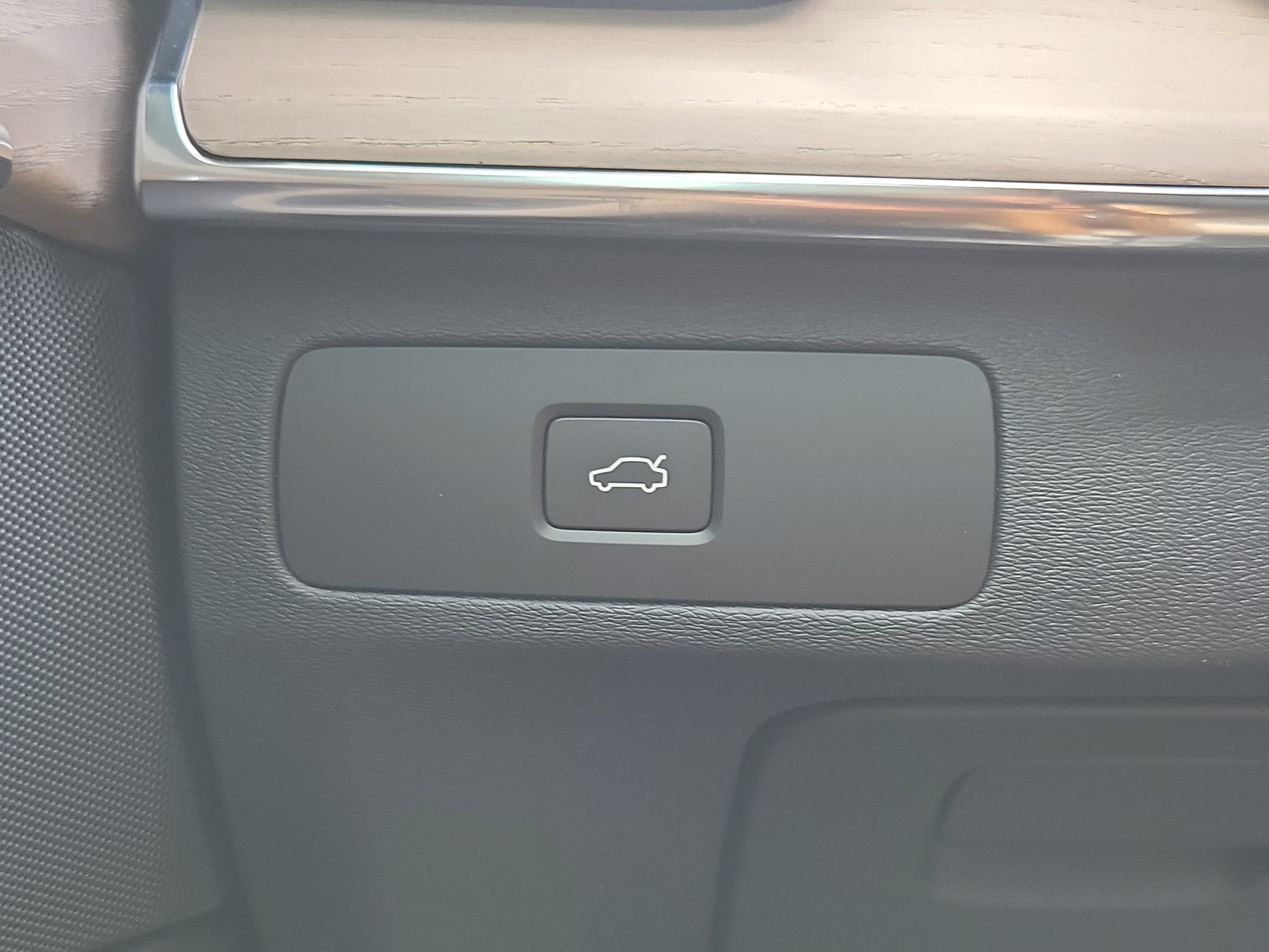 2027 Volvo XC90 Plus