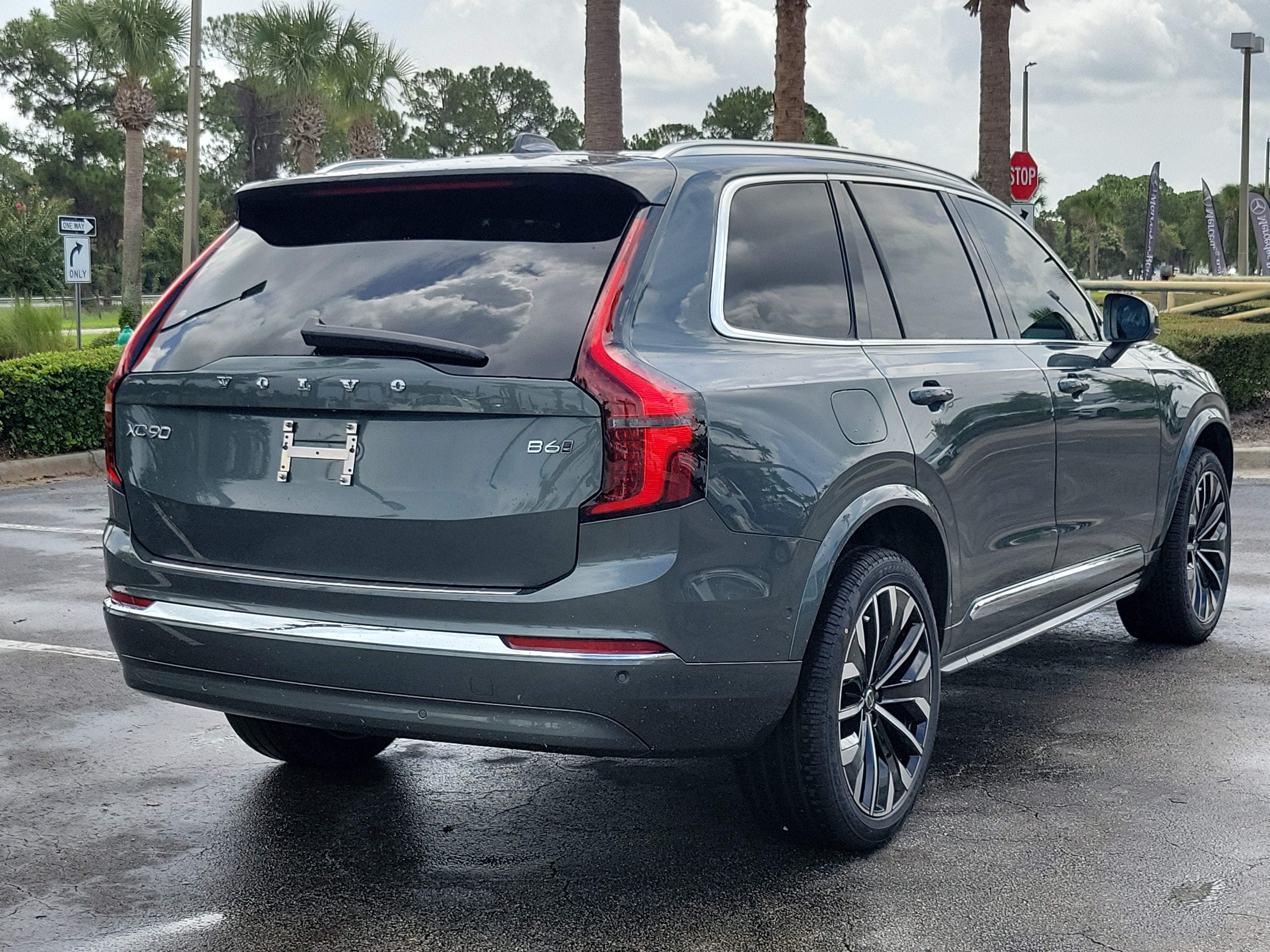 2027 Volvo XC90 Plus