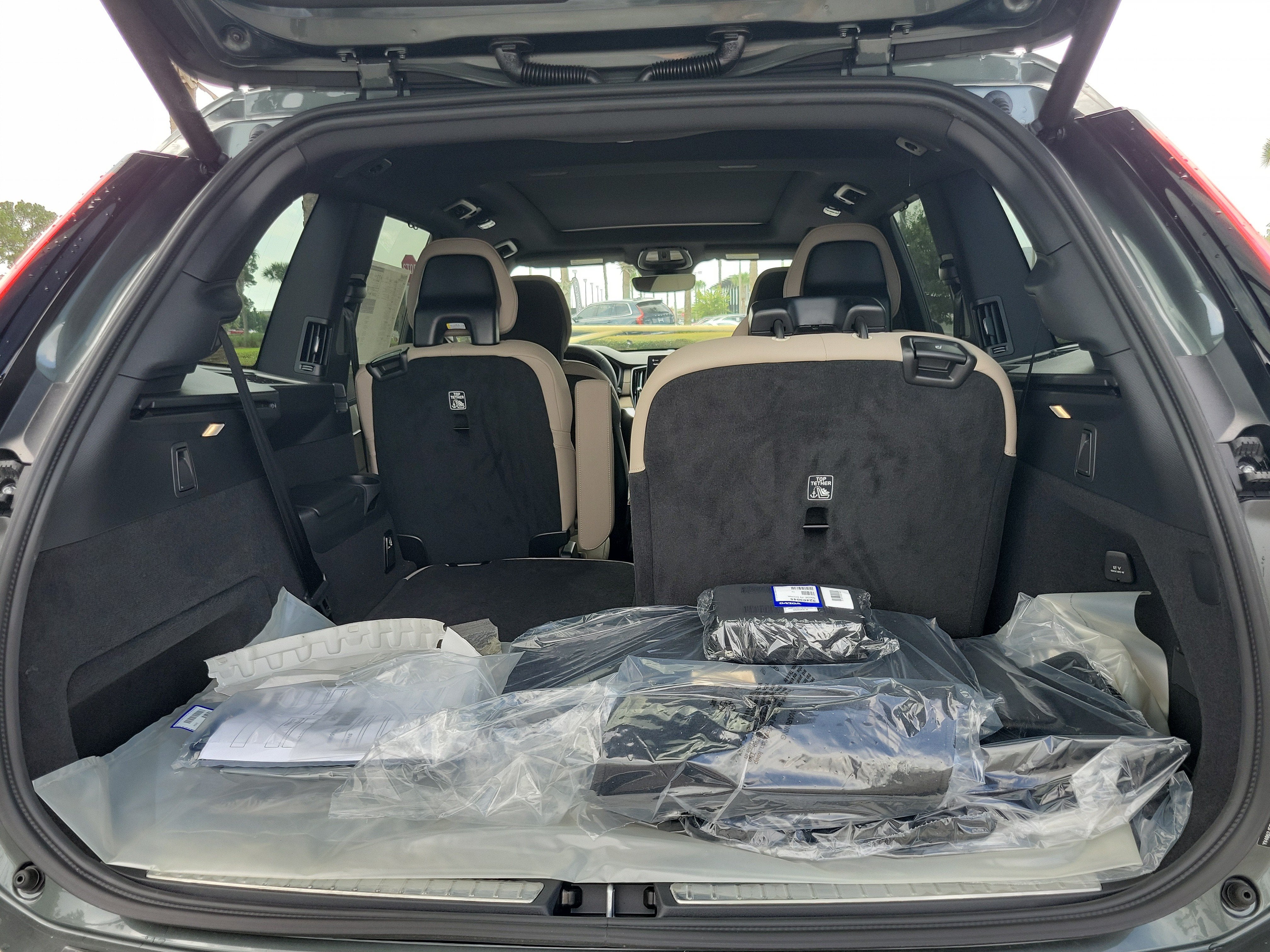 2027 Volvo XC90 Plus