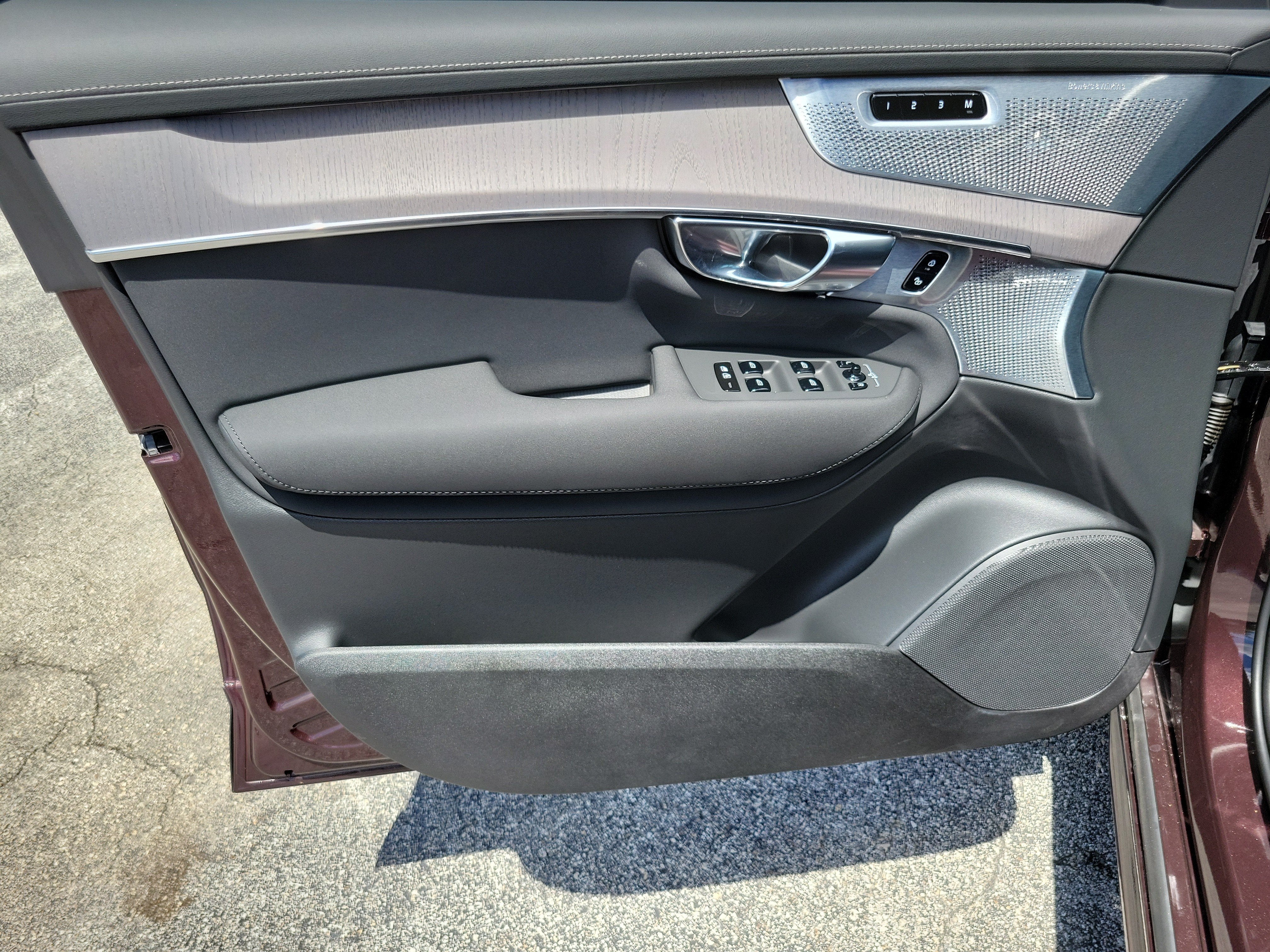 2026 Volvo XC90 Ultra Dark Theme