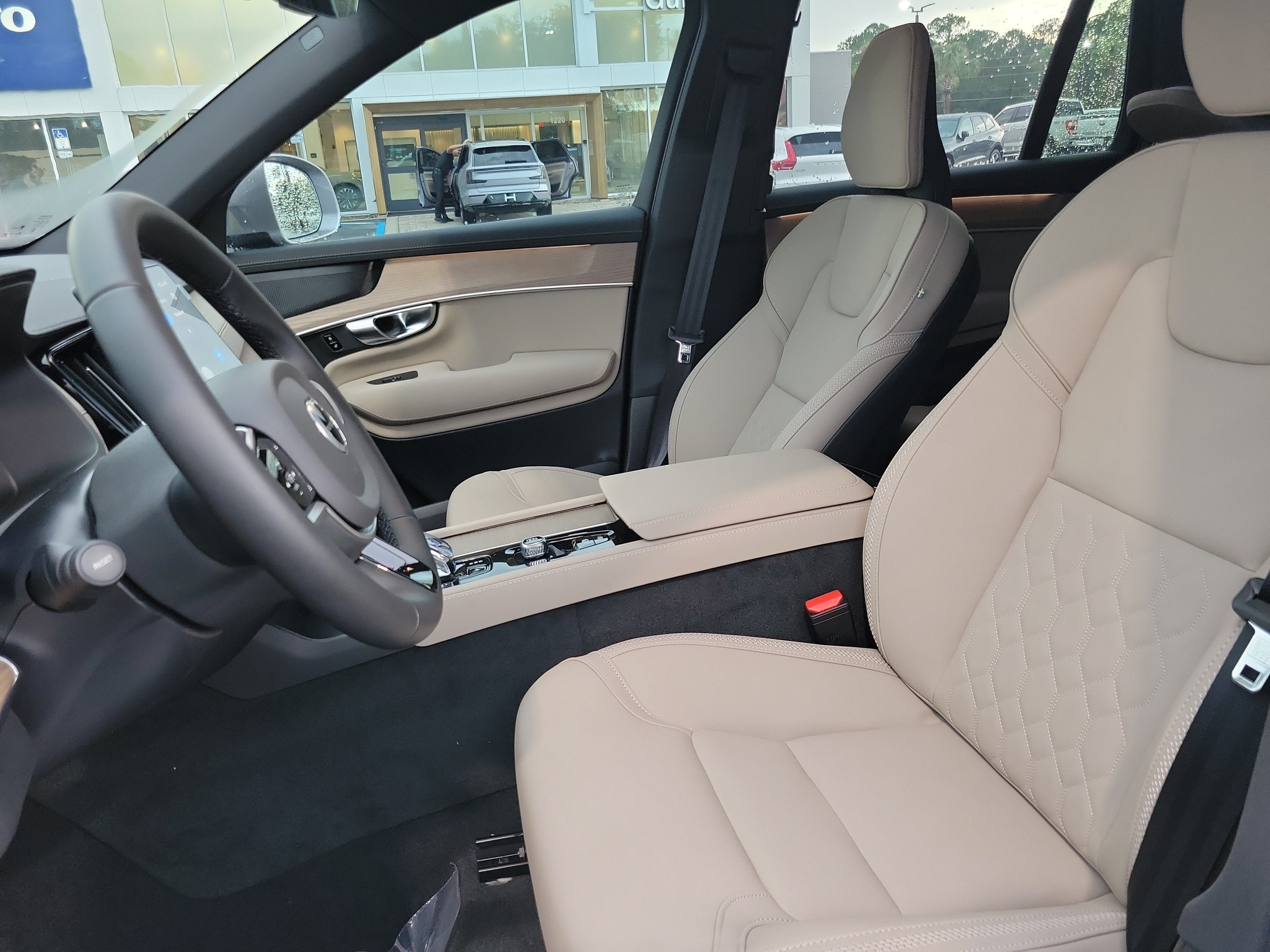 2026 Volvo XC90 Plus