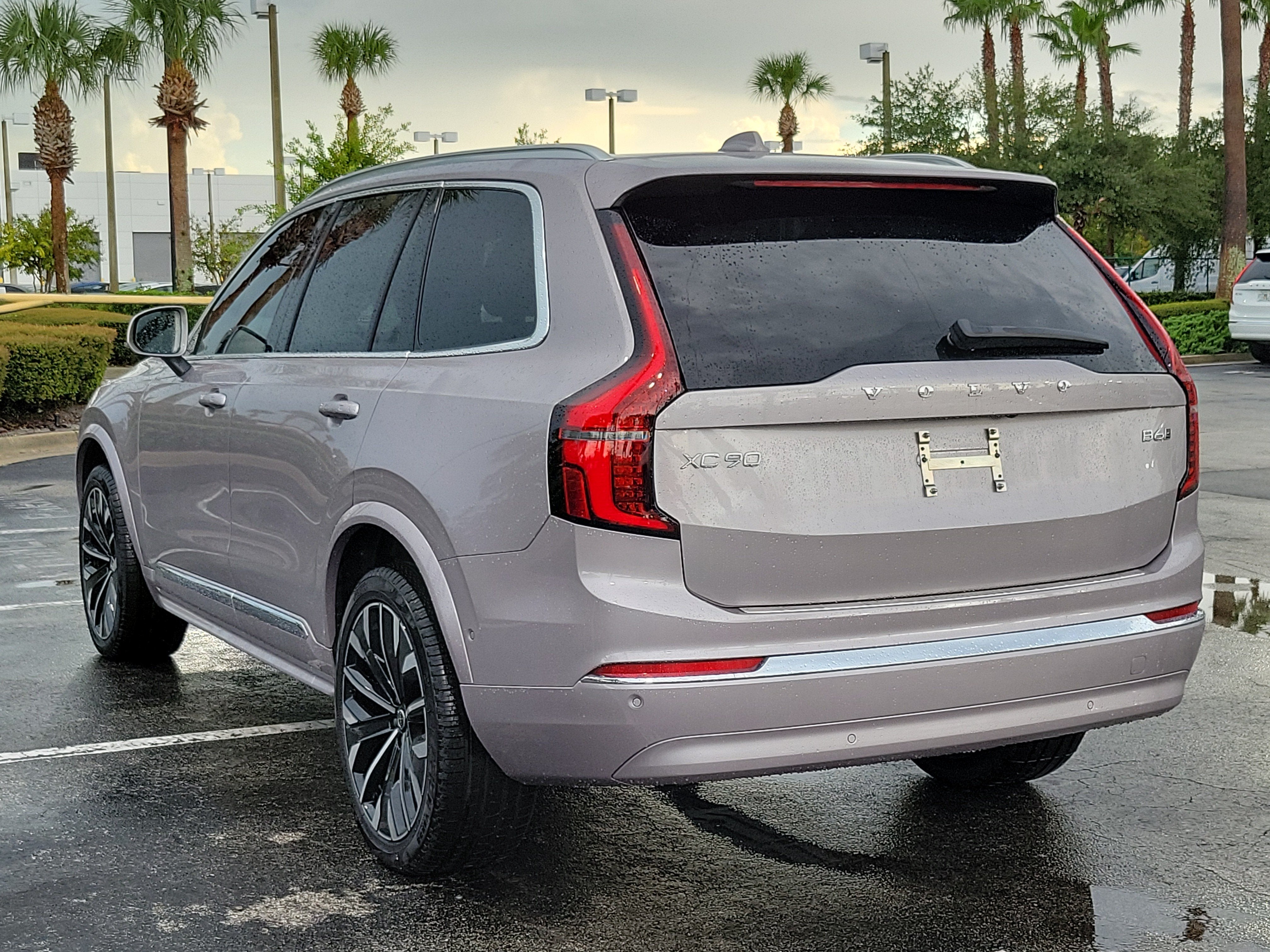 2026 Volvo XC90 Plus