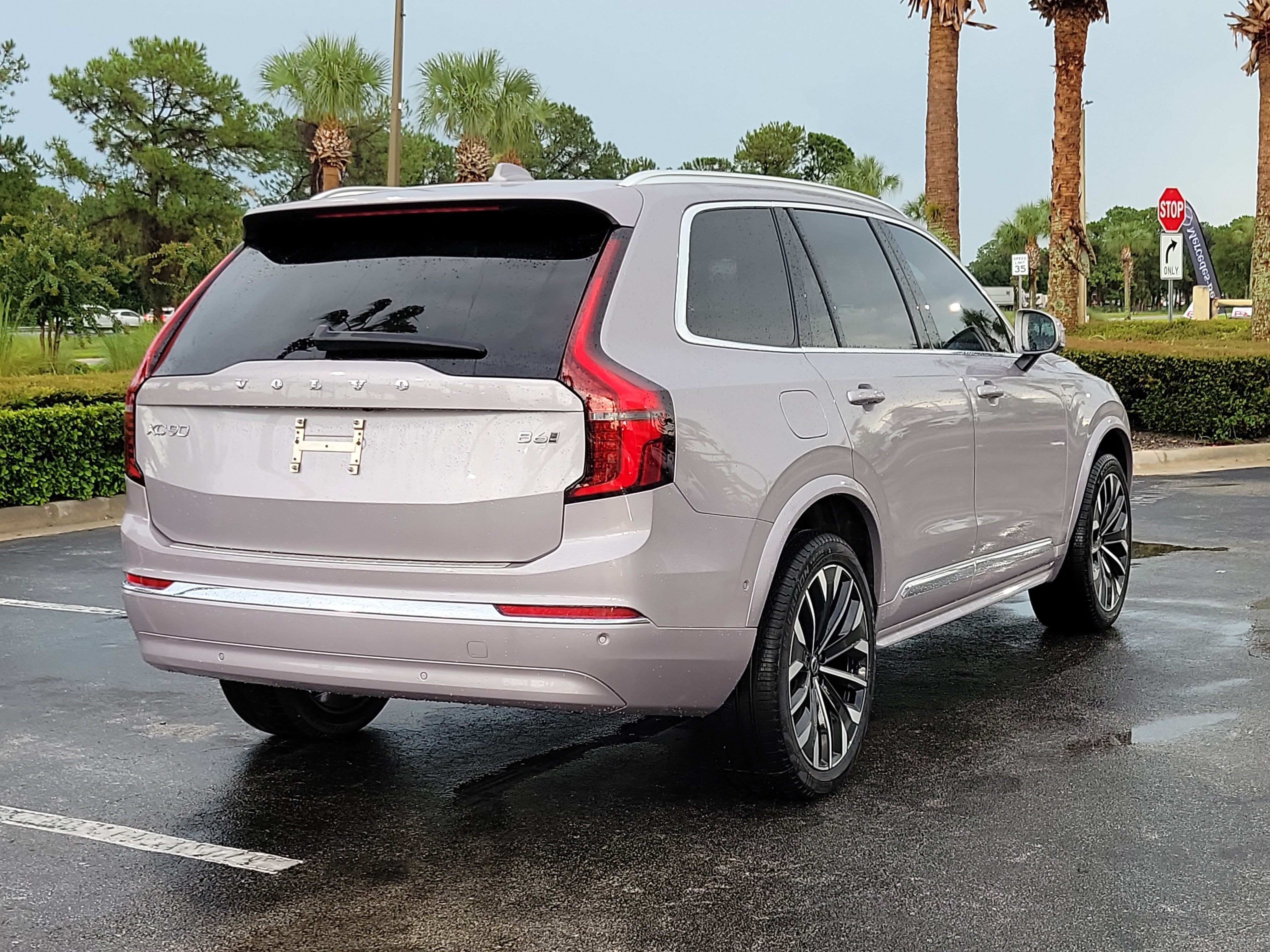 2026 Volvo XC90 Plus