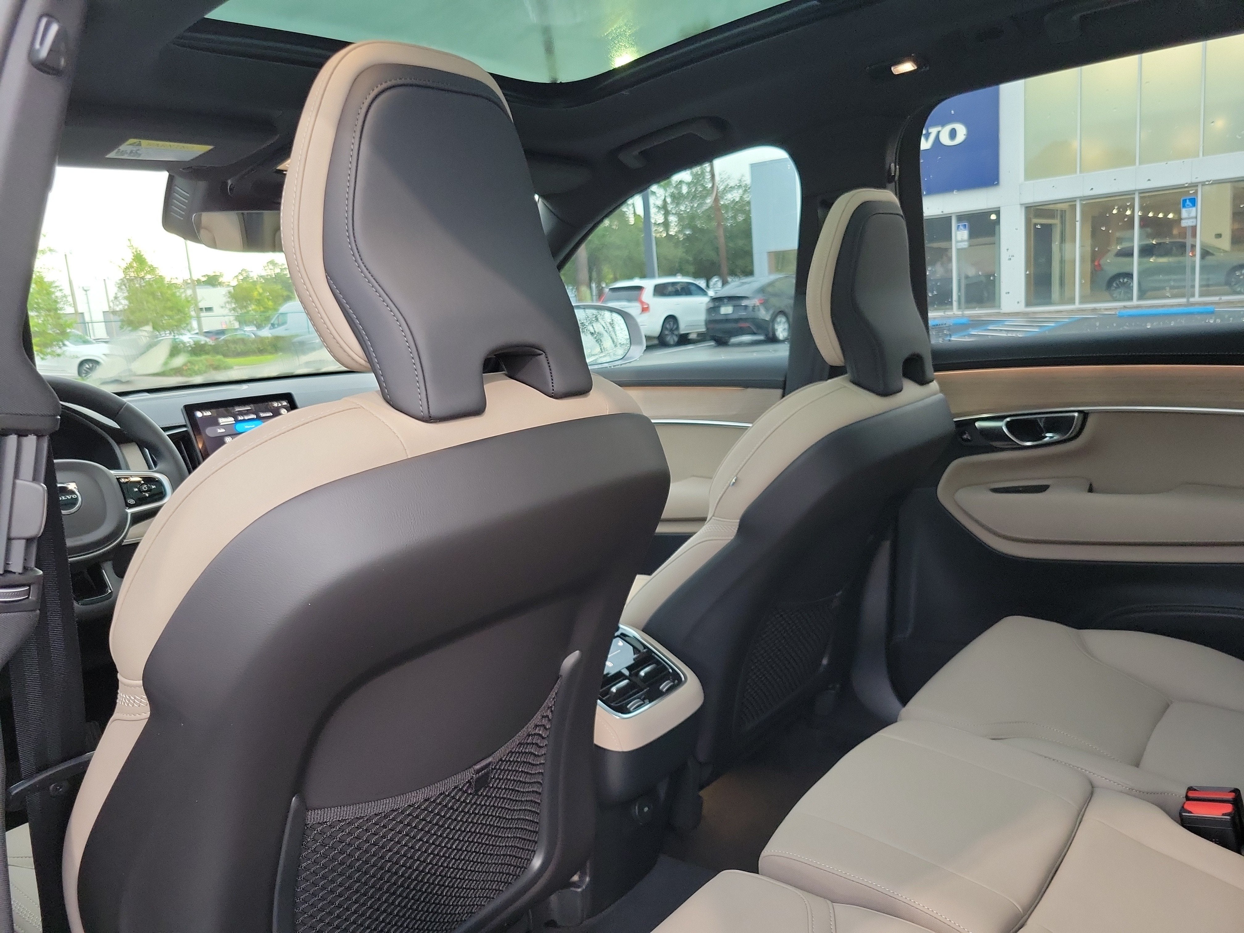 2026 Volvo XC90 Plus