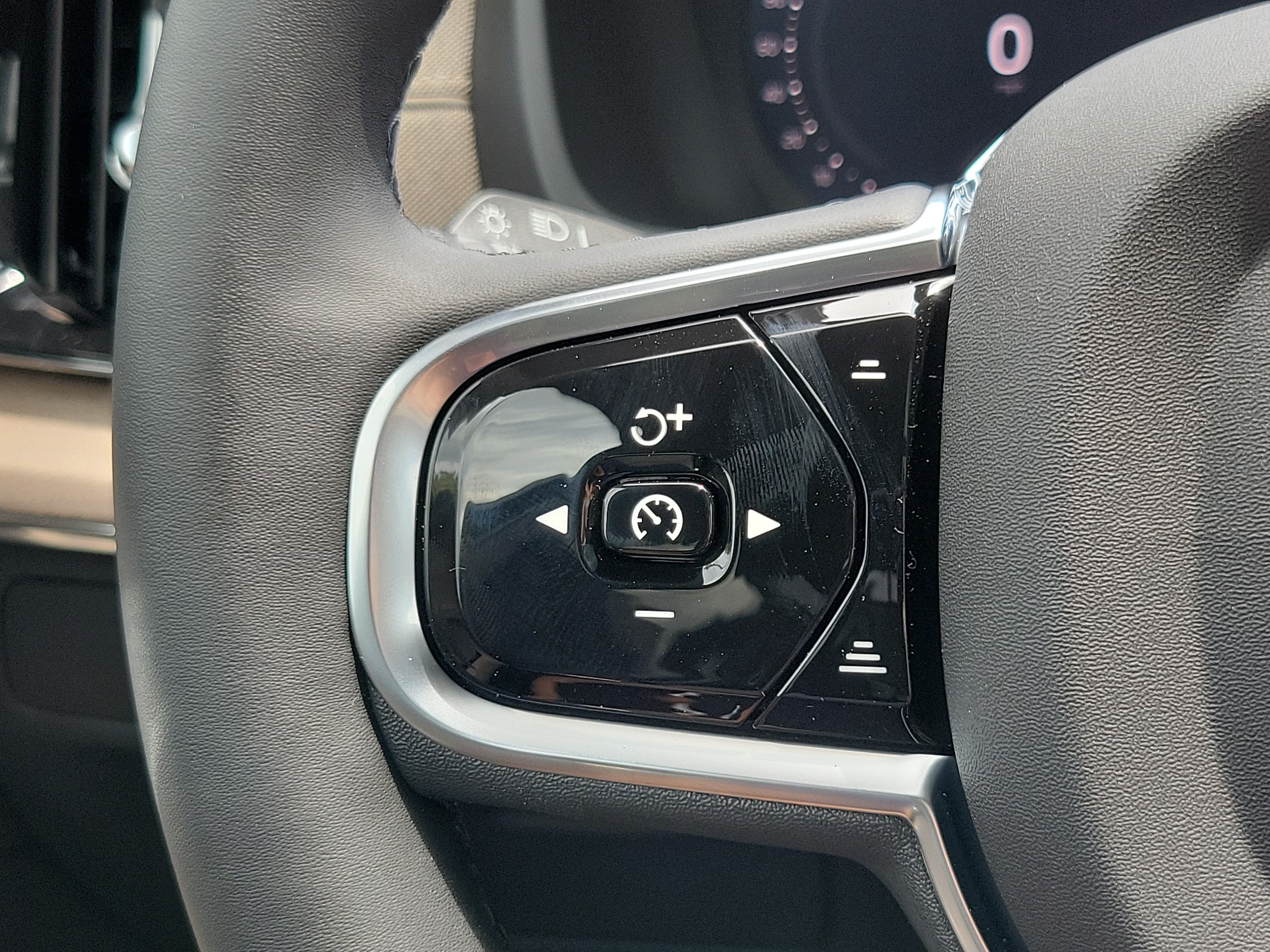 2027 Volvo XC90 Plus