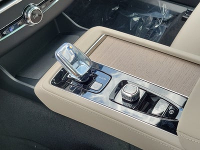 2027 Volvo XC90 Plus