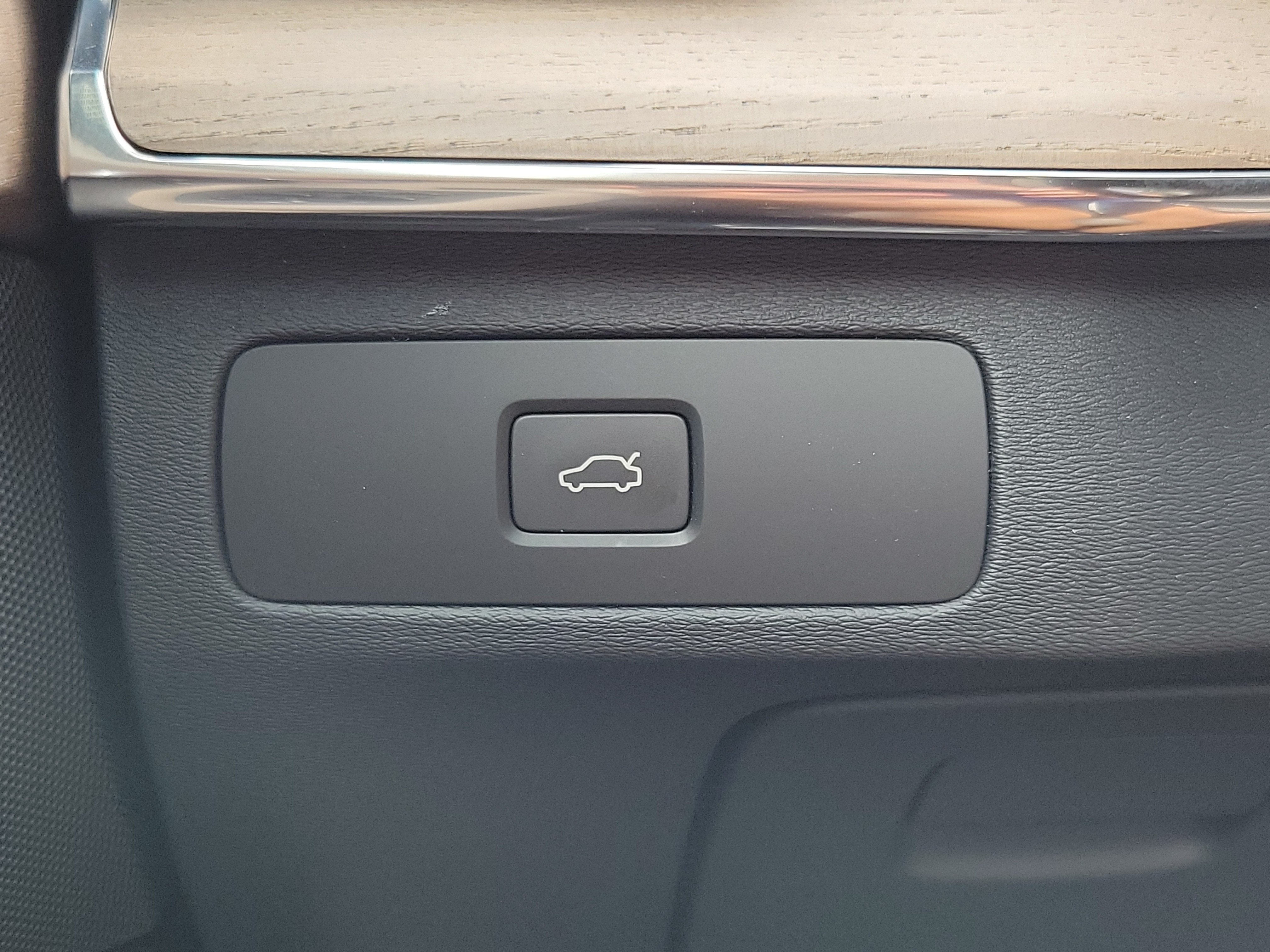 2027 Volvo XC90 Plus