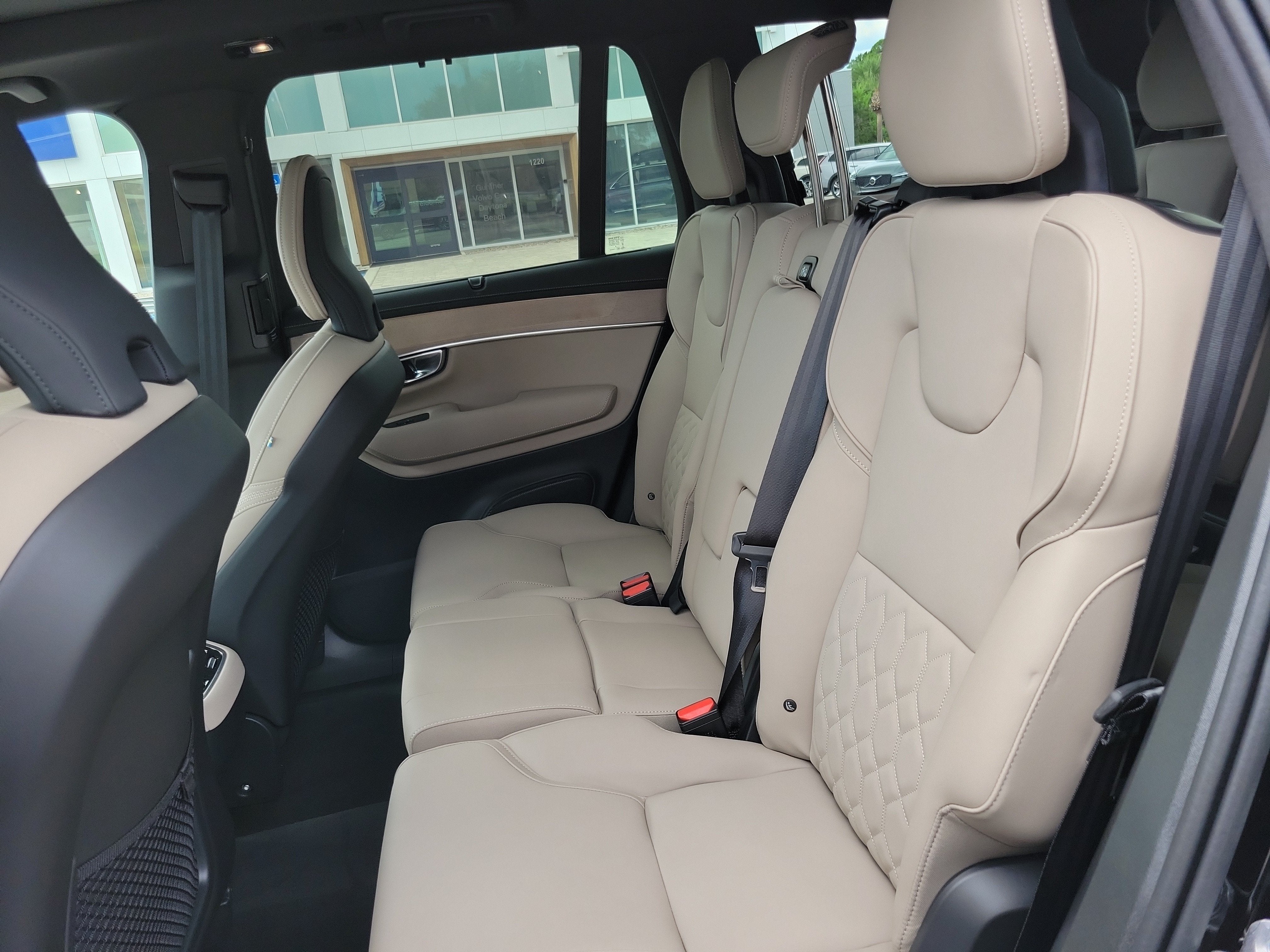 2027 Volvo XC90 Plus
