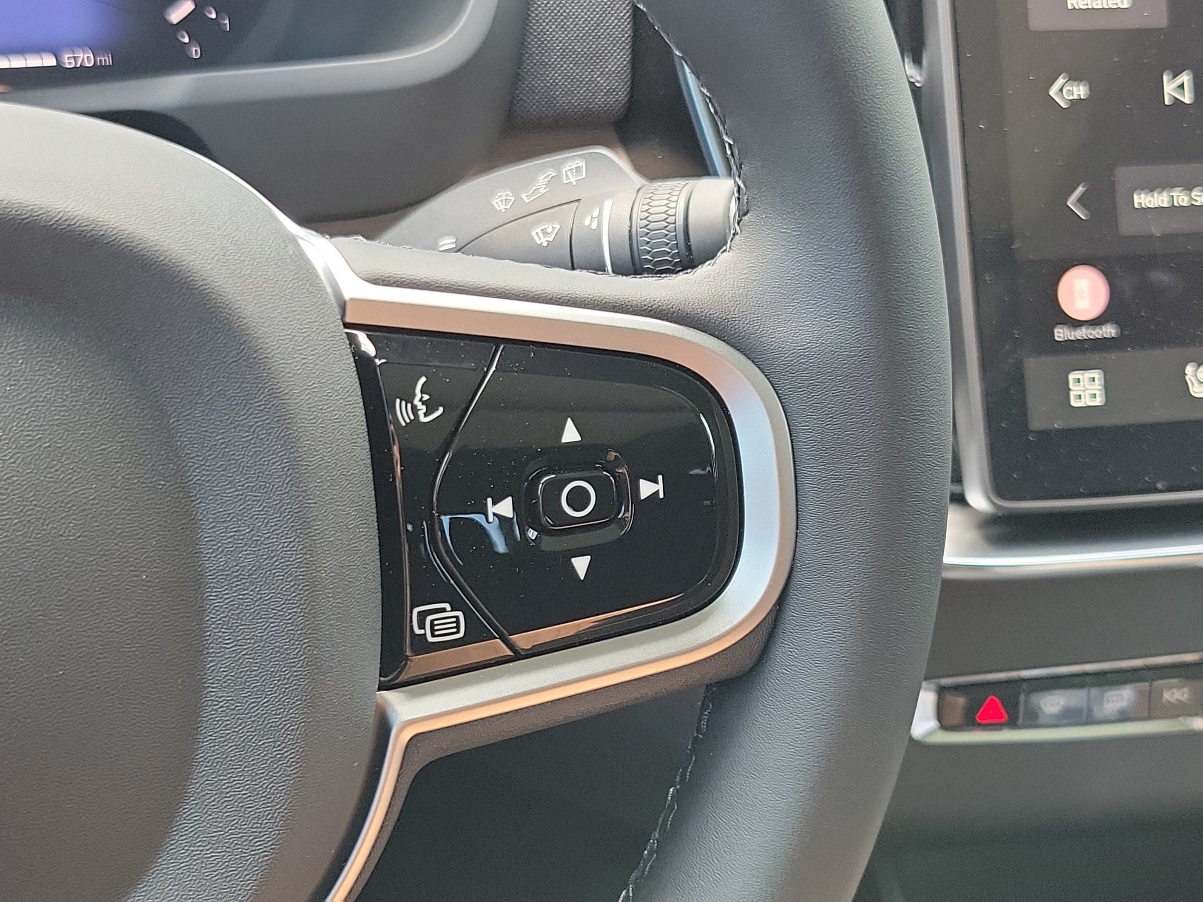 2026 Volvo XC90 Plus