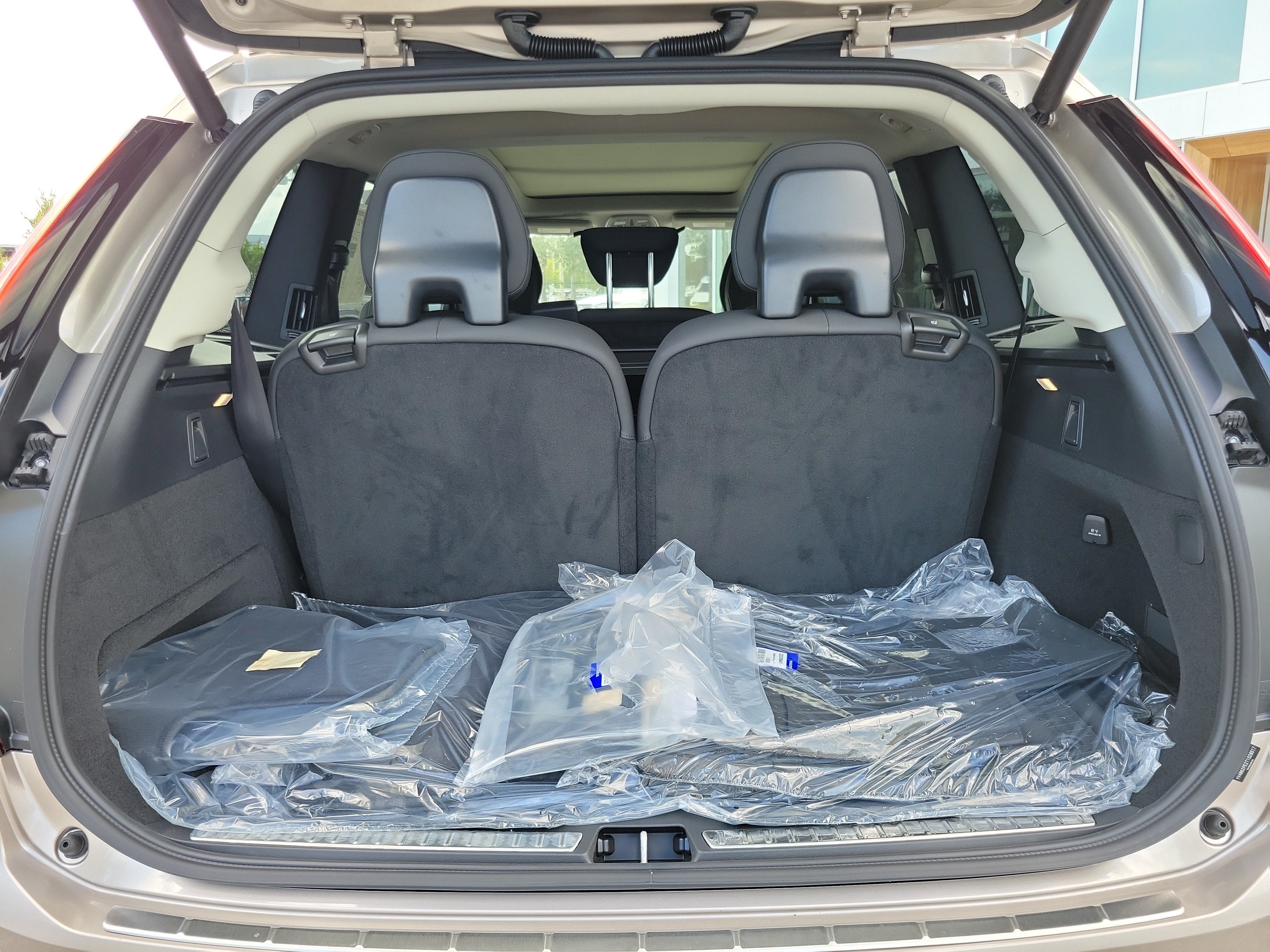2026 Volvo XC90 Plus