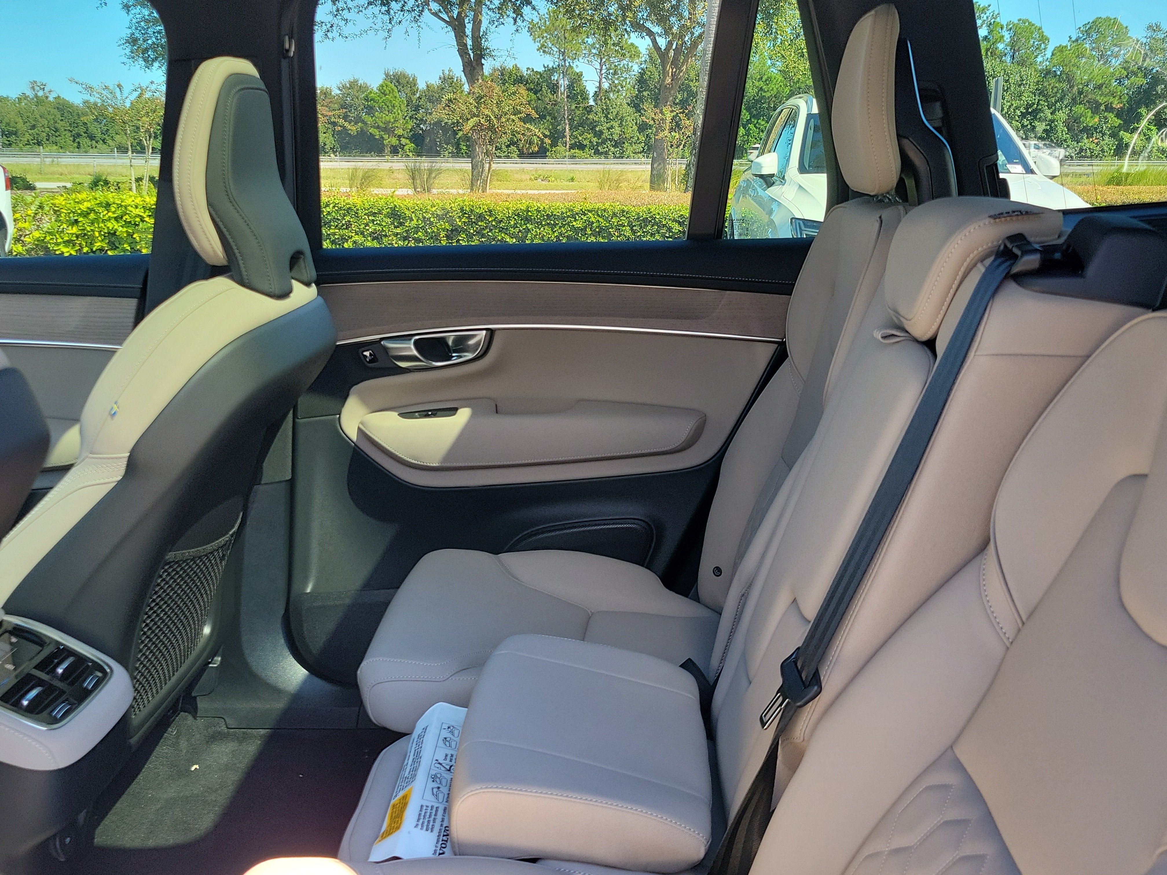 2026 Volvo XC90 Plus