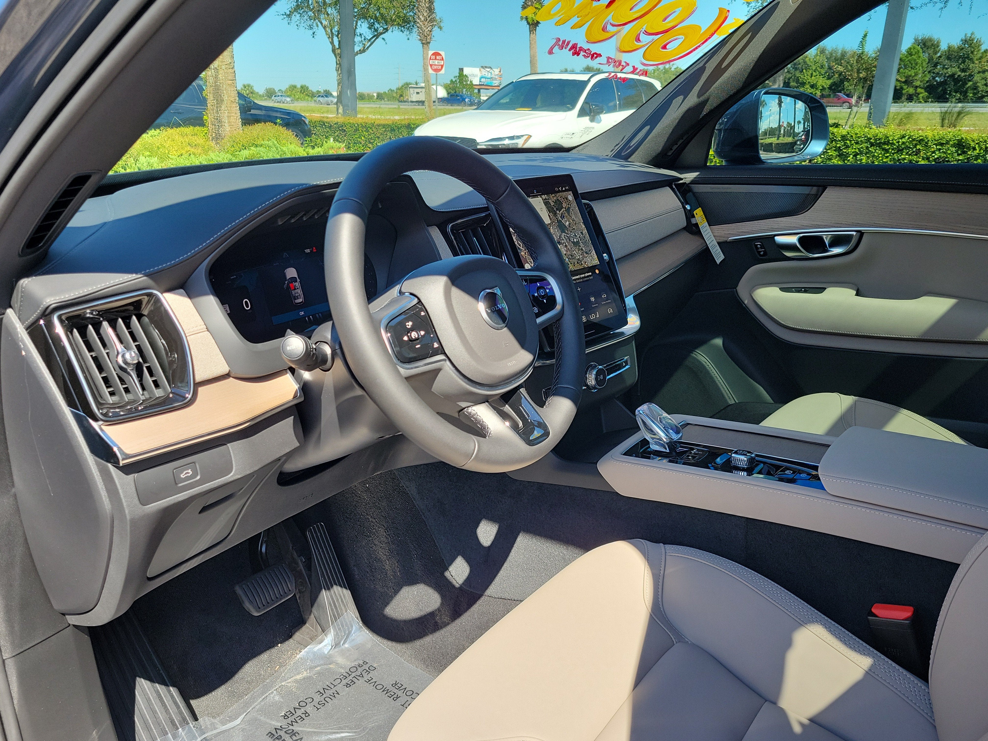 2026 Volvo XC90 Plus
