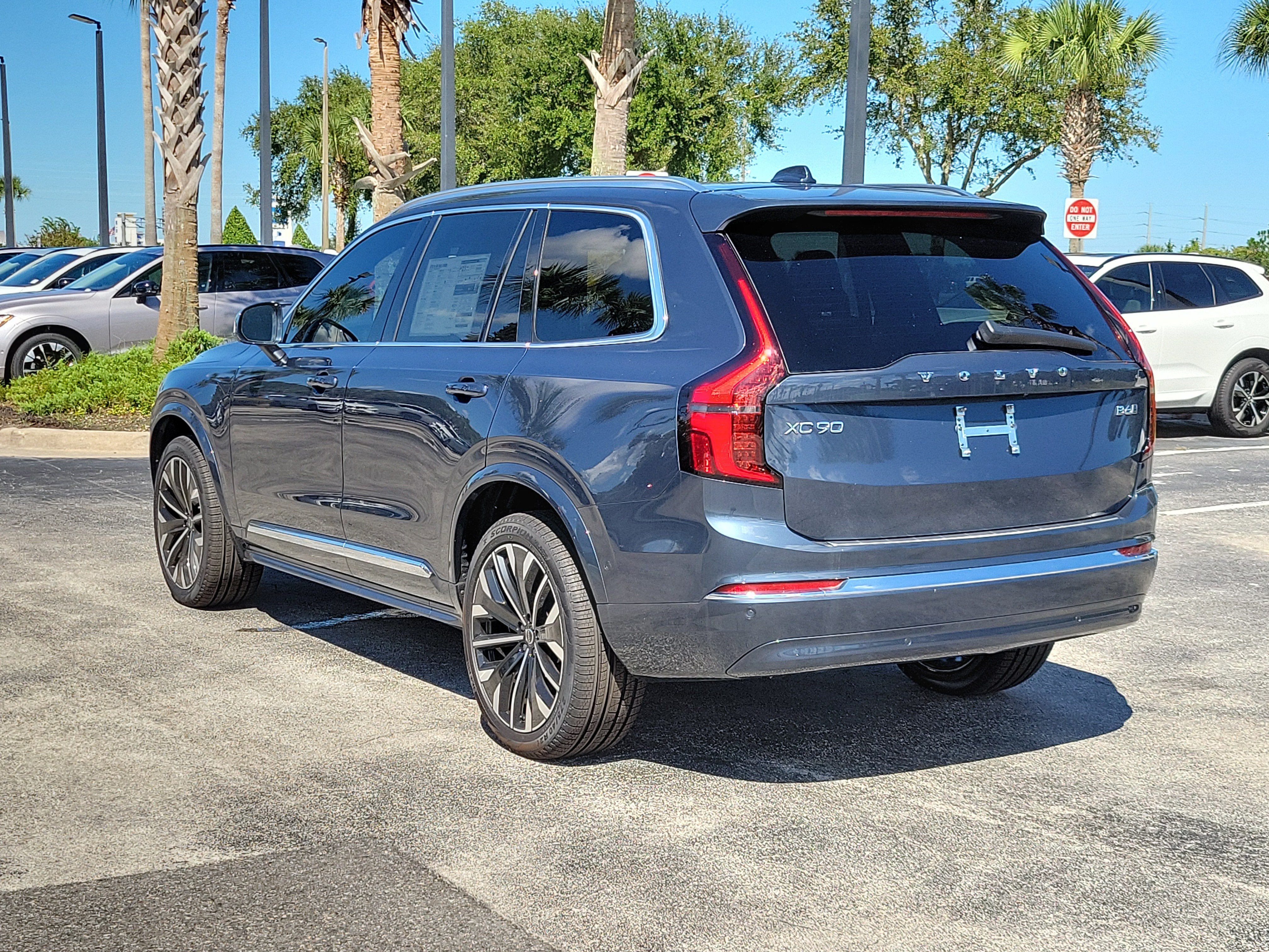 2026 Volvo XC90 Plus
