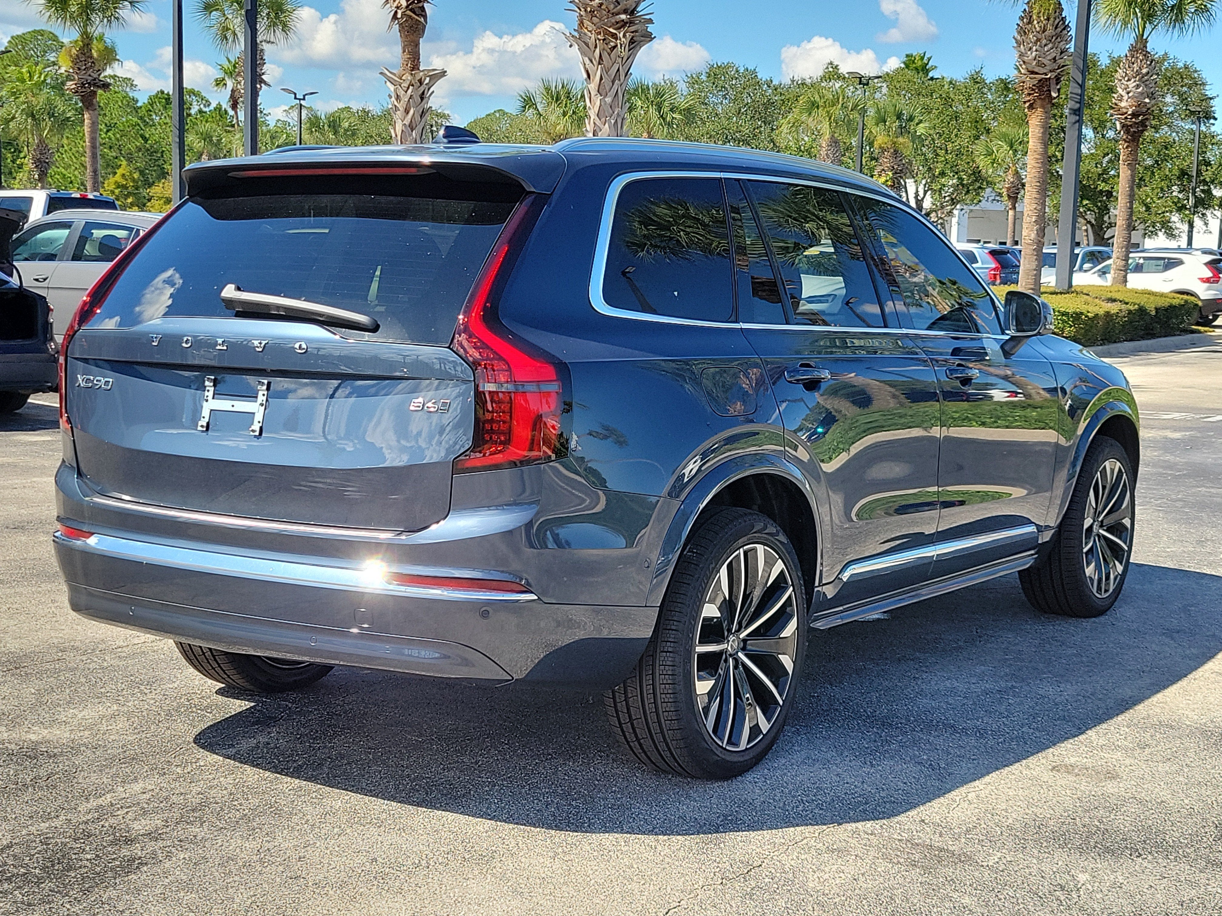 2026 Volvo XC90 Plus
