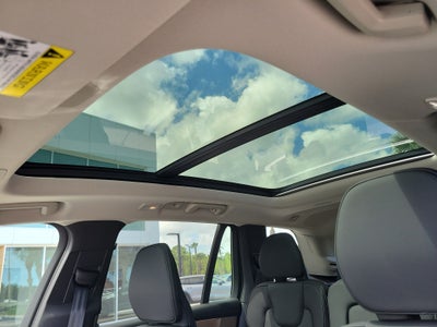 2026 Volvo XC90 Plus
