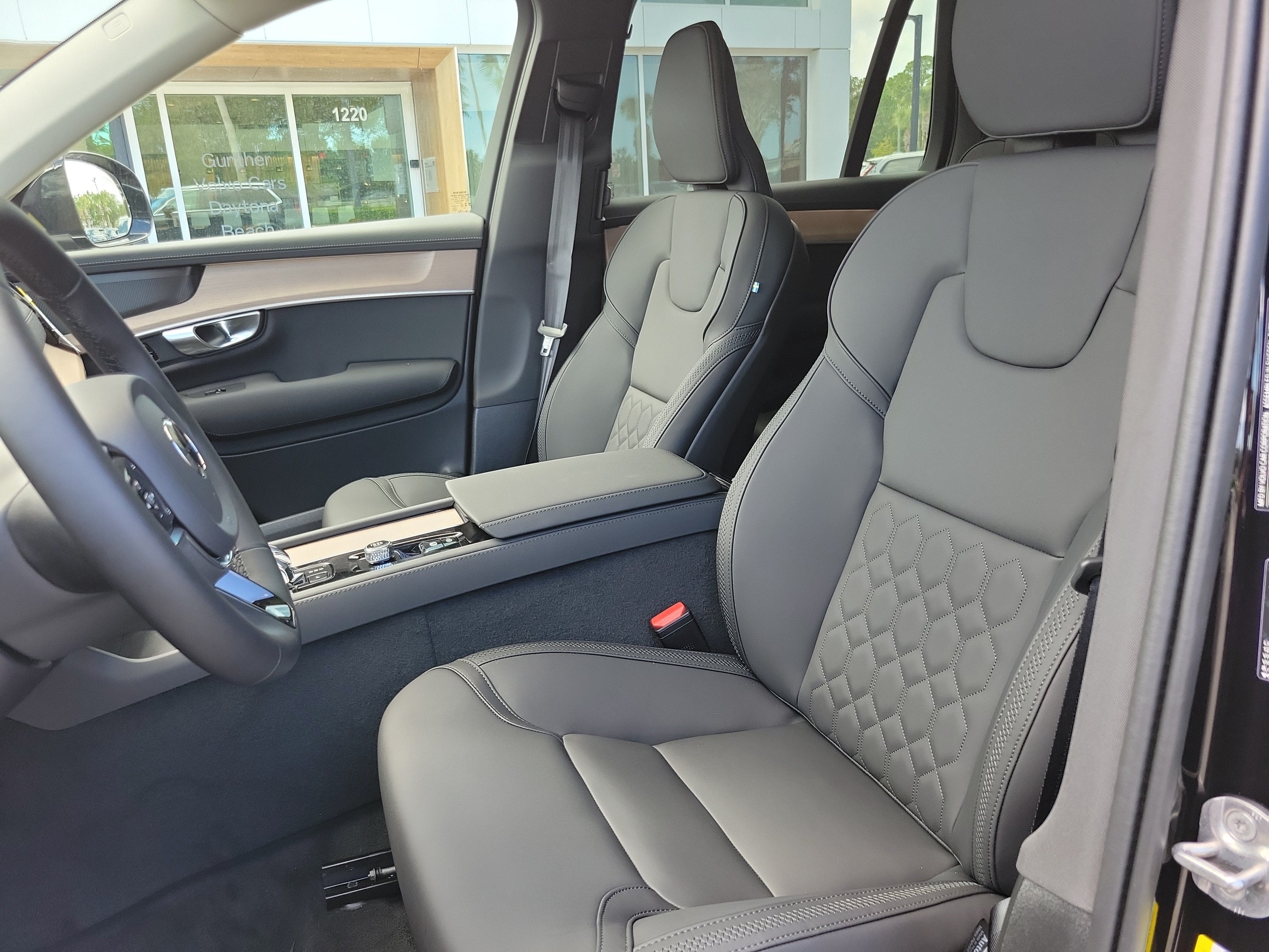2026 Volvo XC90 Plus