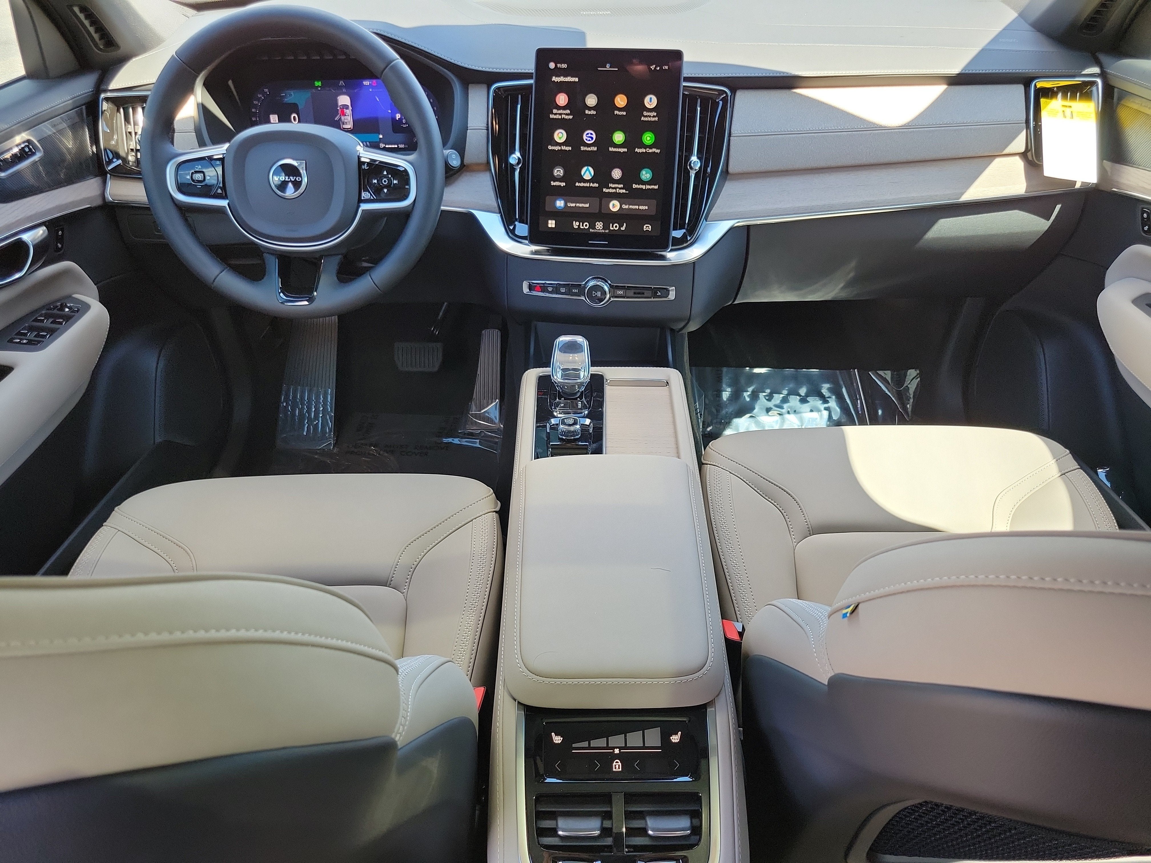 2026 Volvo XC90 Plus