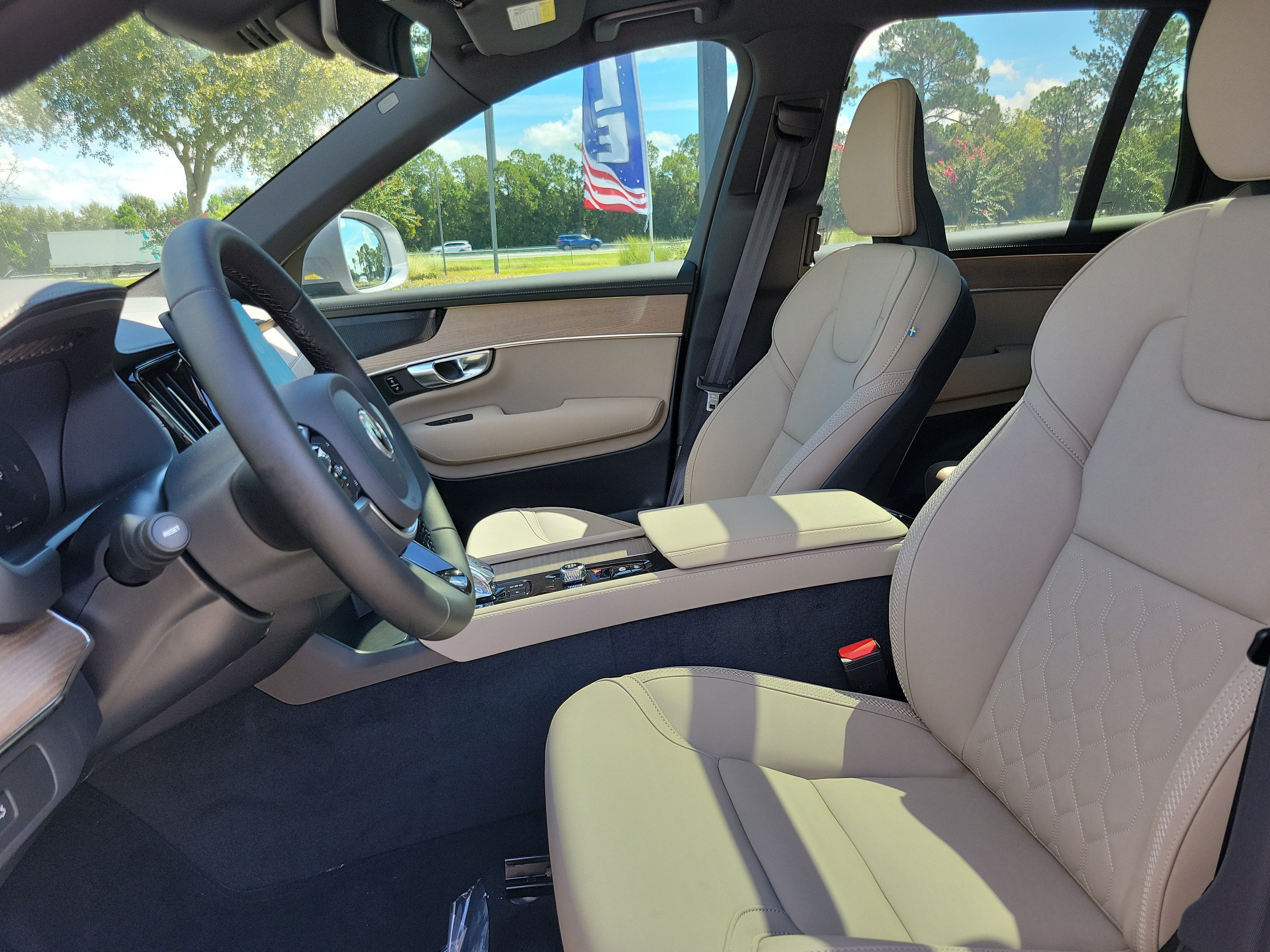 2026 Volvo XC90 Plus
