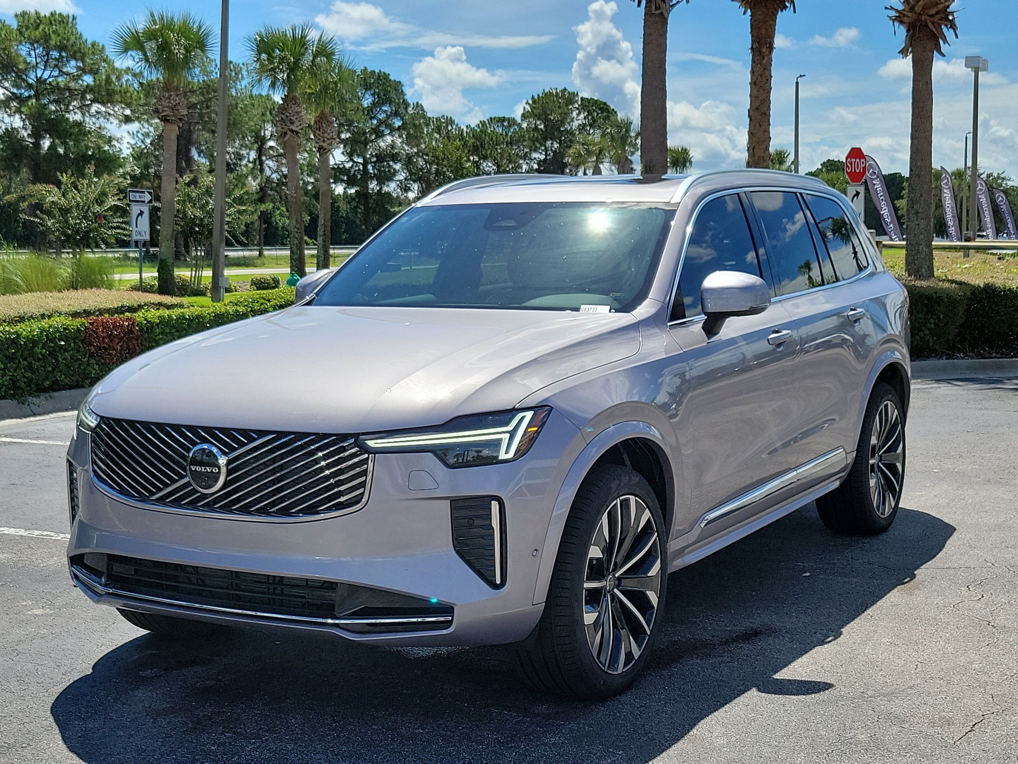 2026 Volvo XC90 Plus