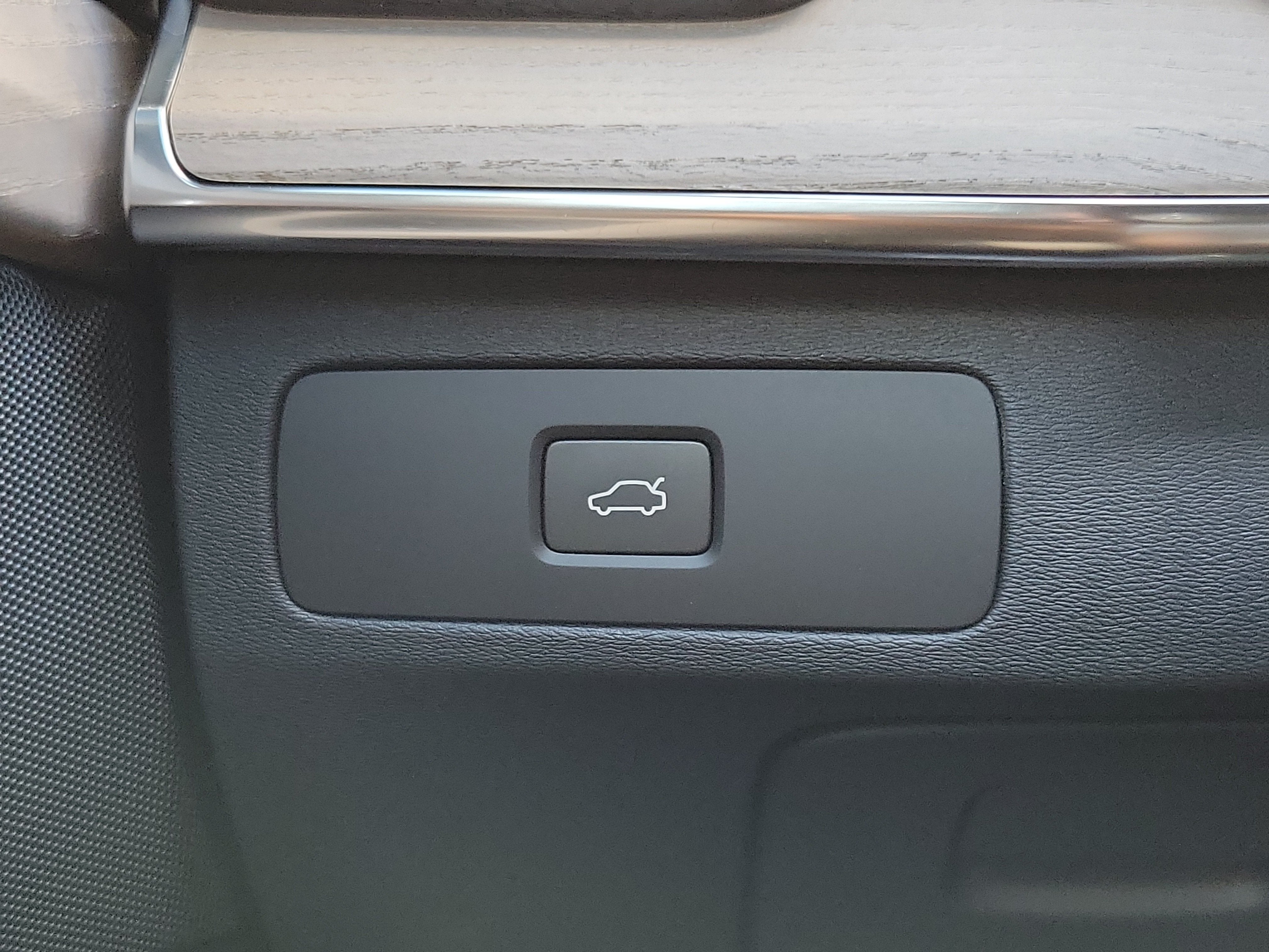 2026 Volvo XC90 Plus
