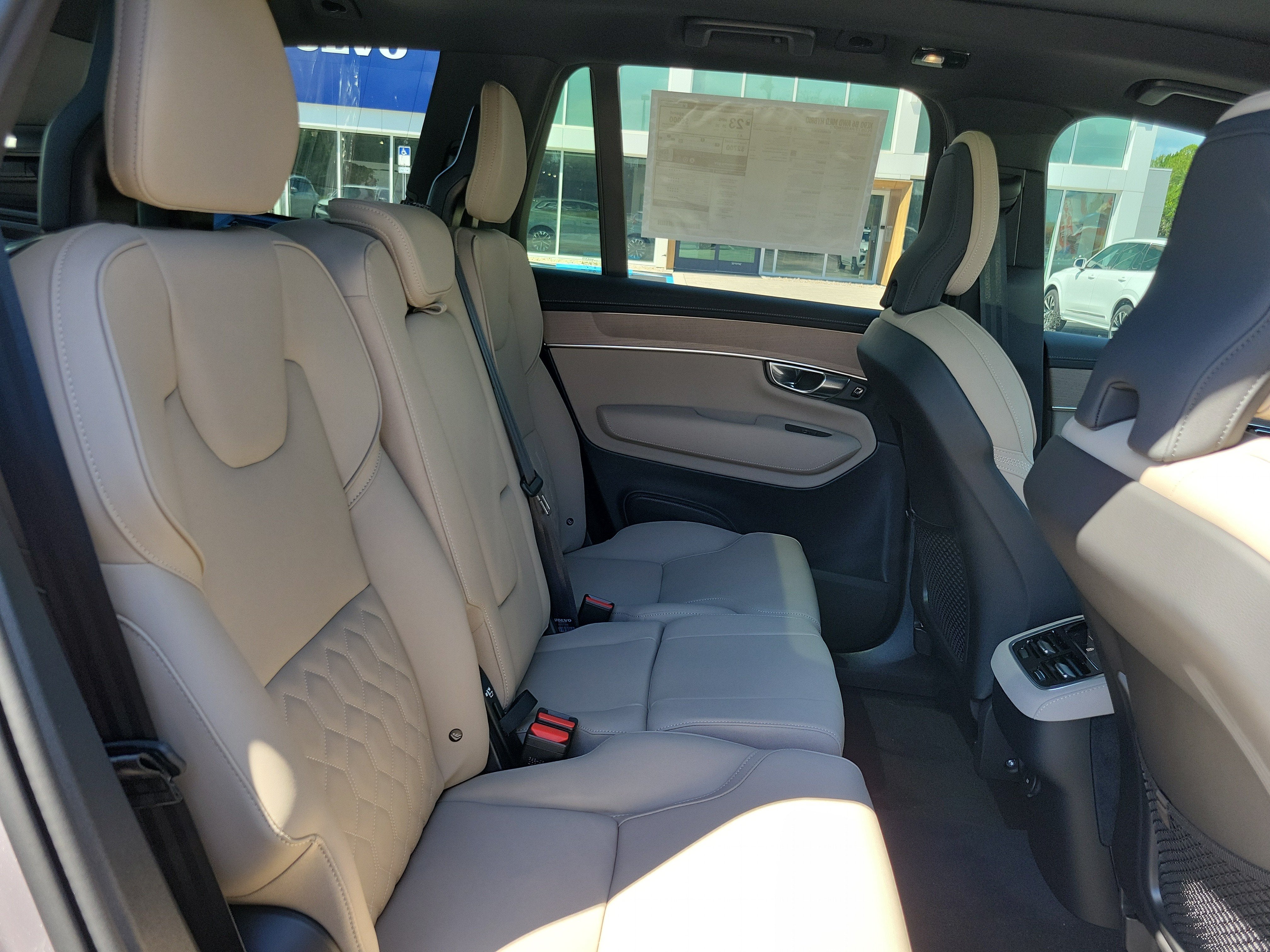 2026 Volvo XC90 Plus