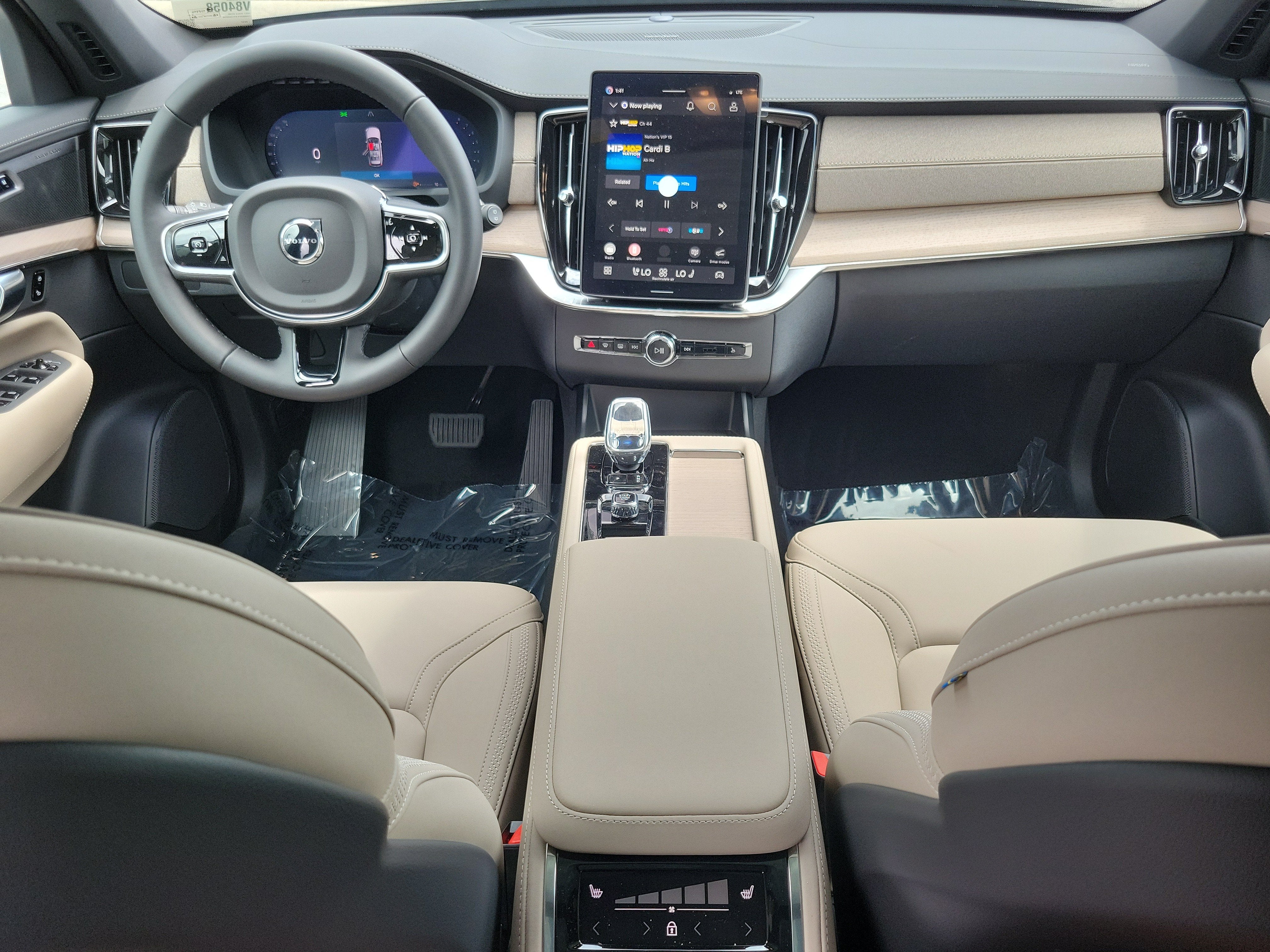 2027 Volvo XC90 Plus