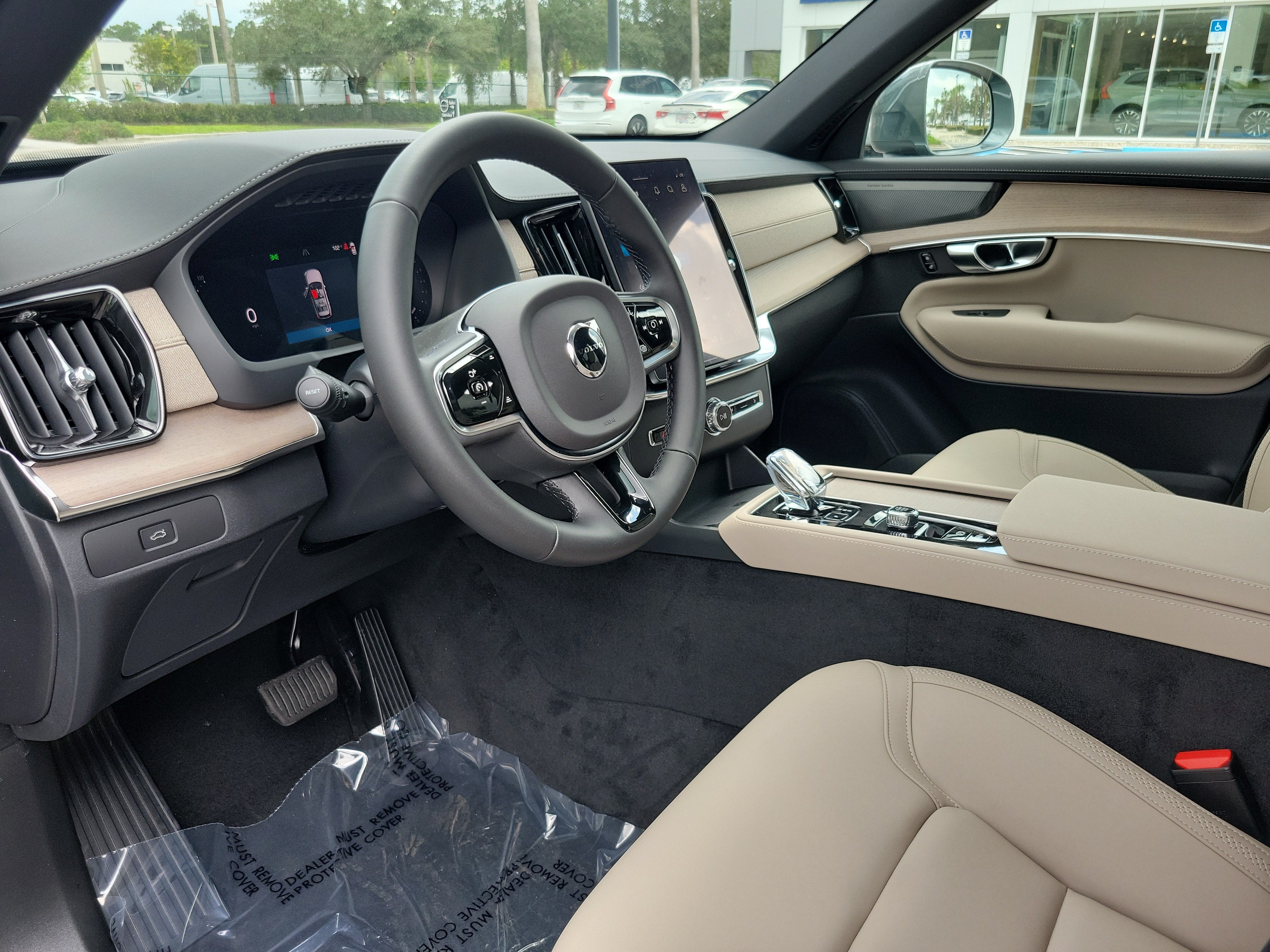 2027 Volvo XC90 Plus