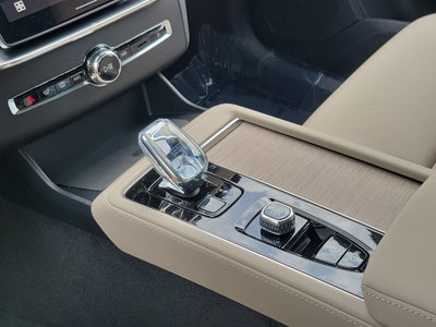 2027 Volvo XC90 Plus