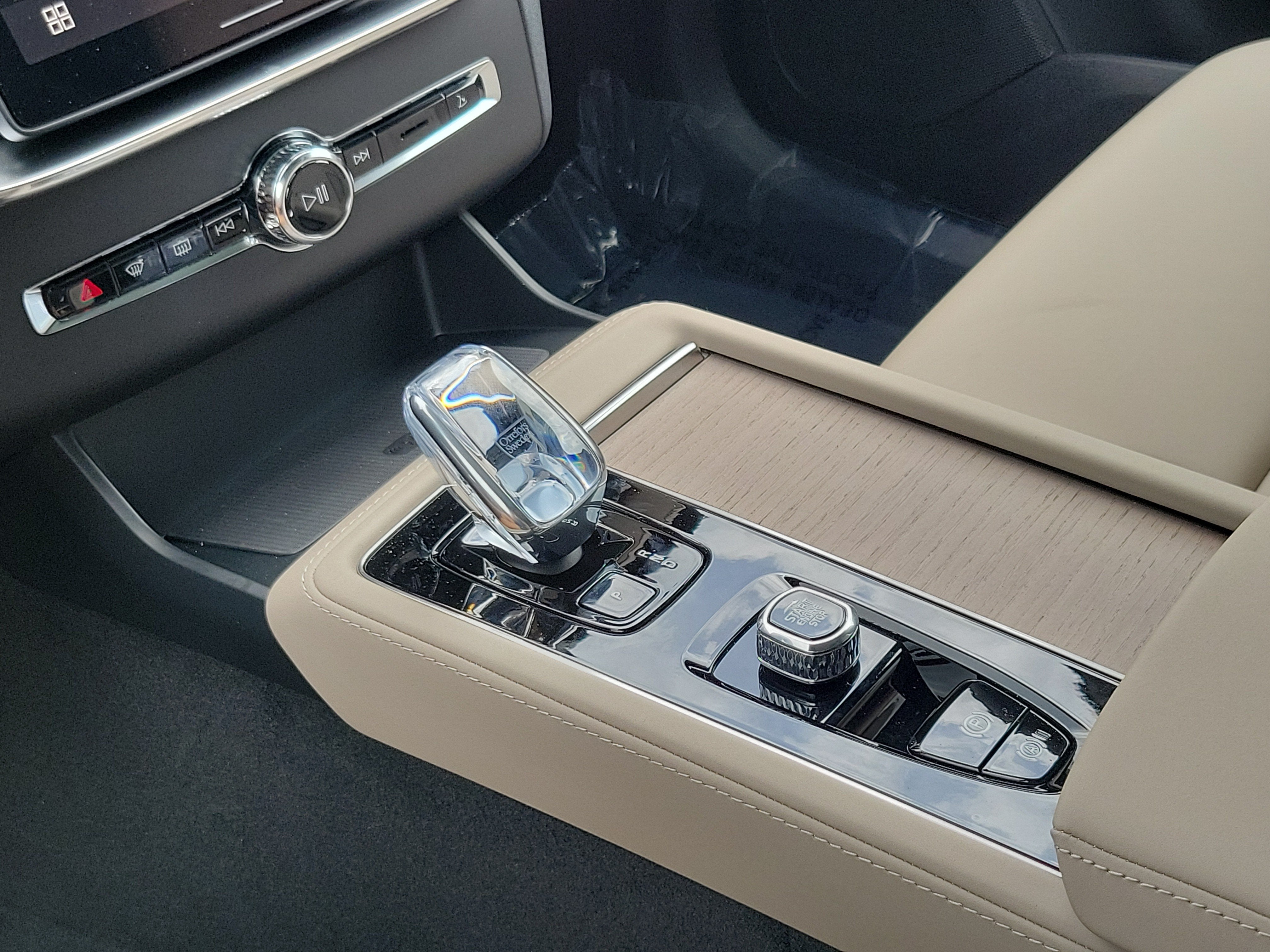 2027 Volvo XC90 Plus