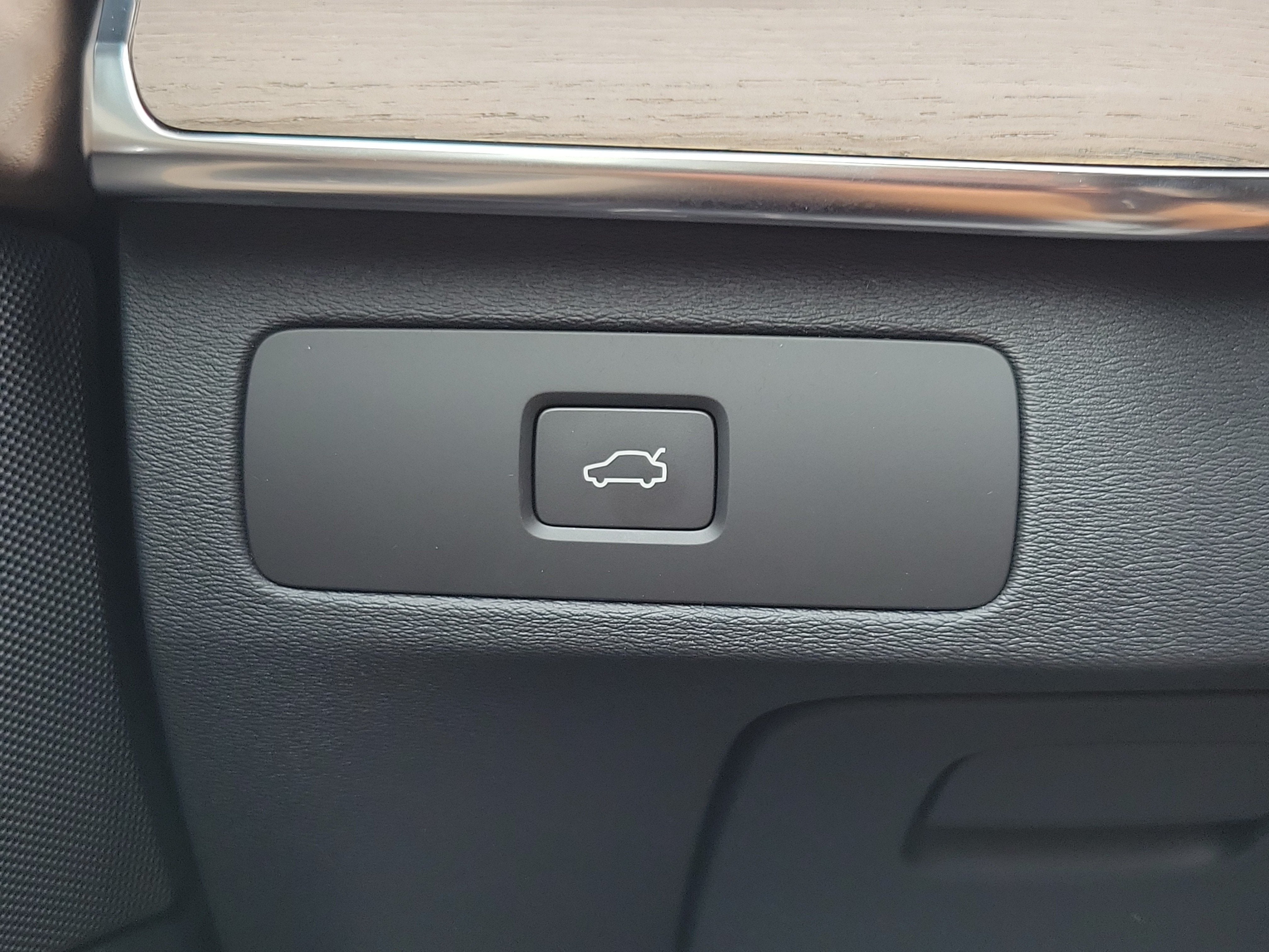 2027 Volvo XC90 Plus