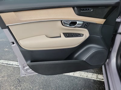 2026 Volvo XC90 Plus