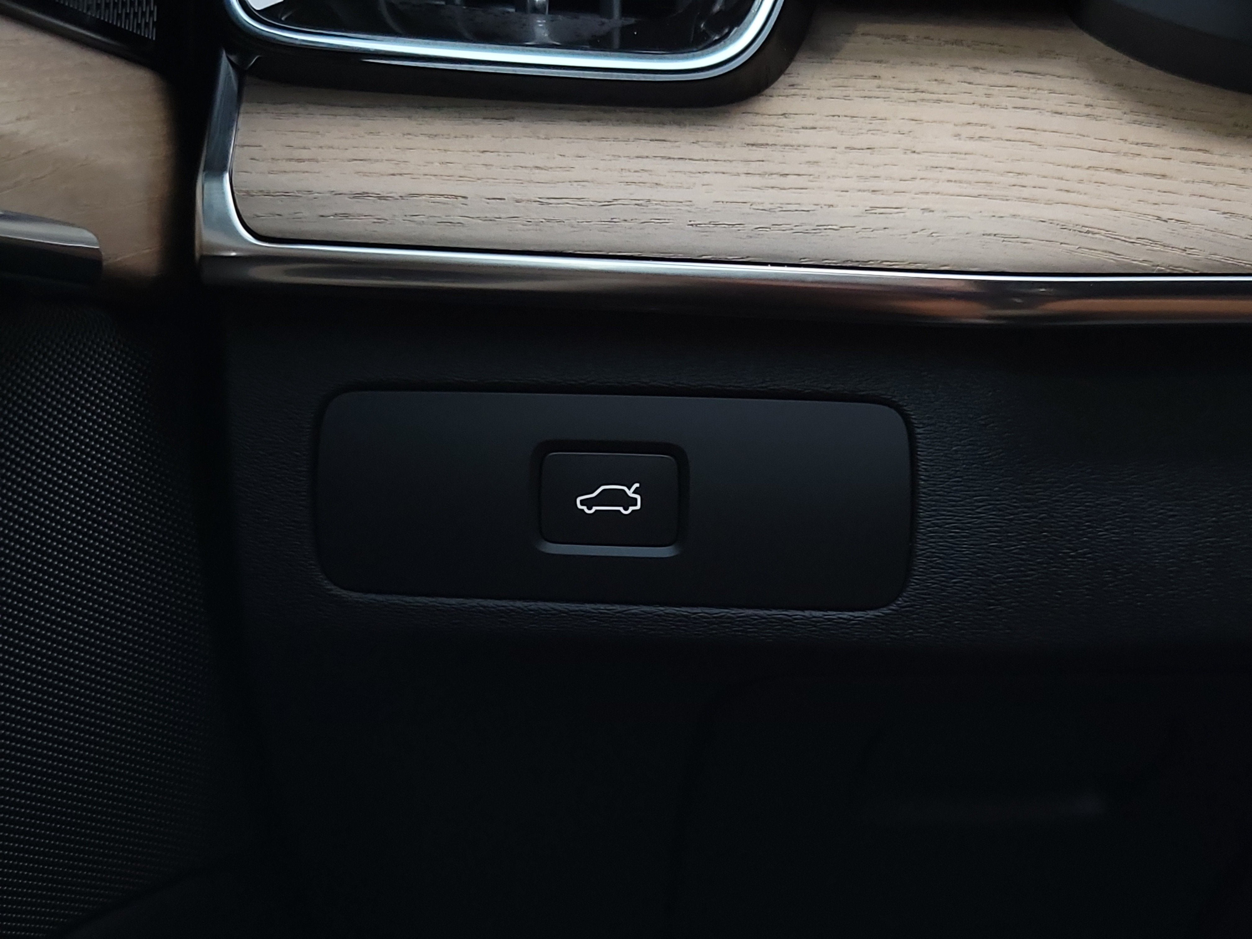 2026 Volvo XC90 Plus