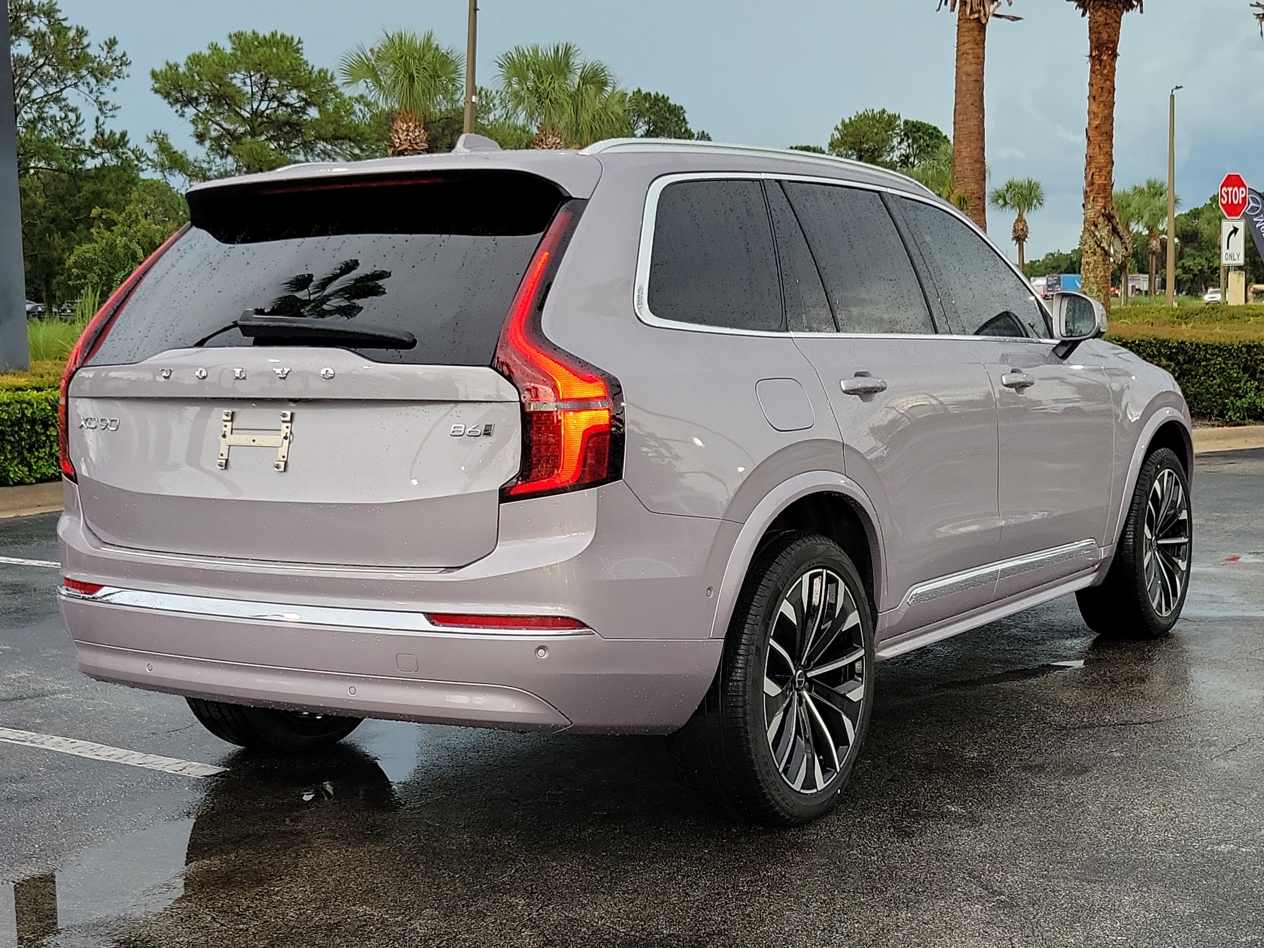 2026 Volvo XC90 Plus