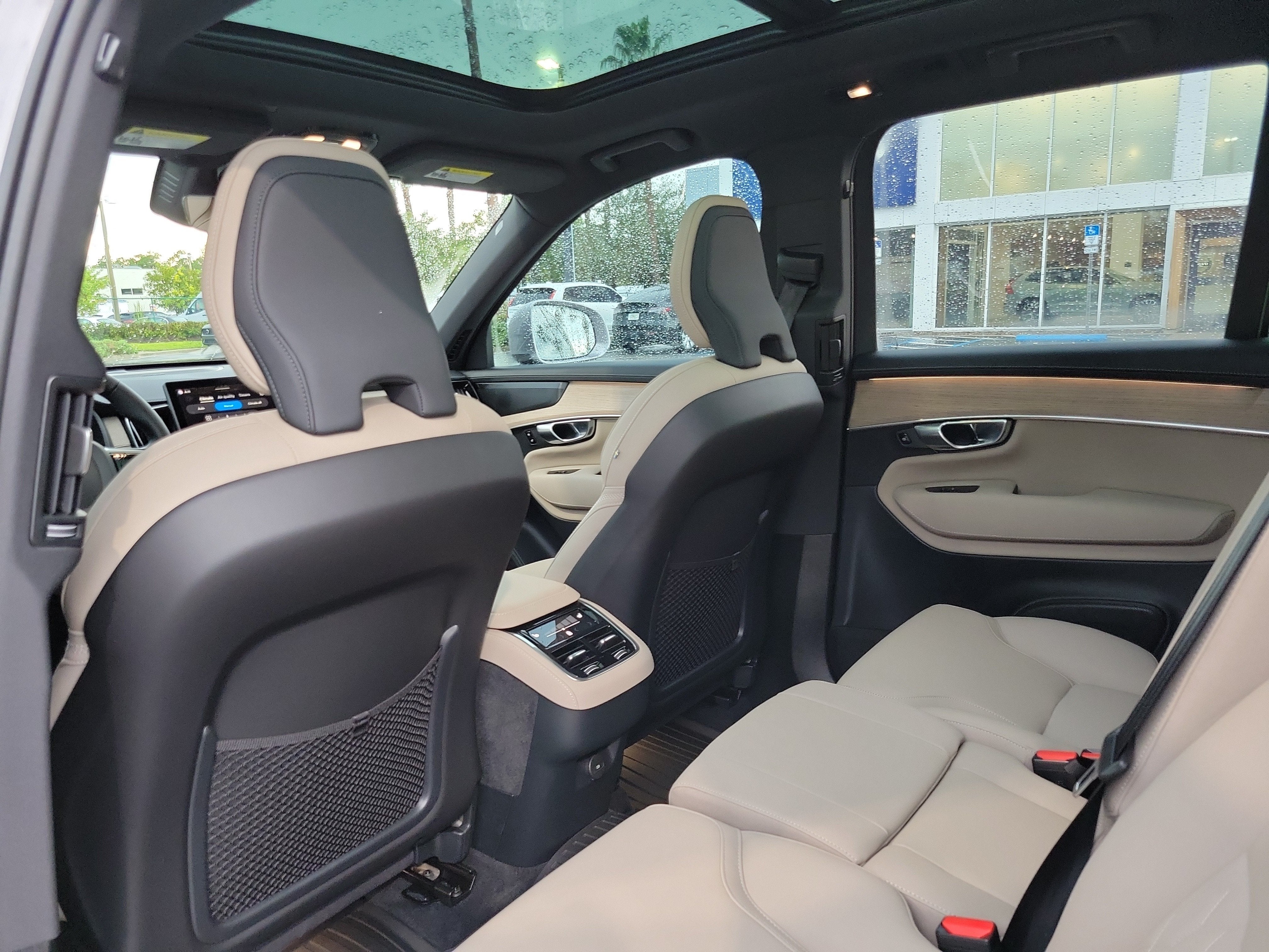 2026 Volvo XC90 Plus
