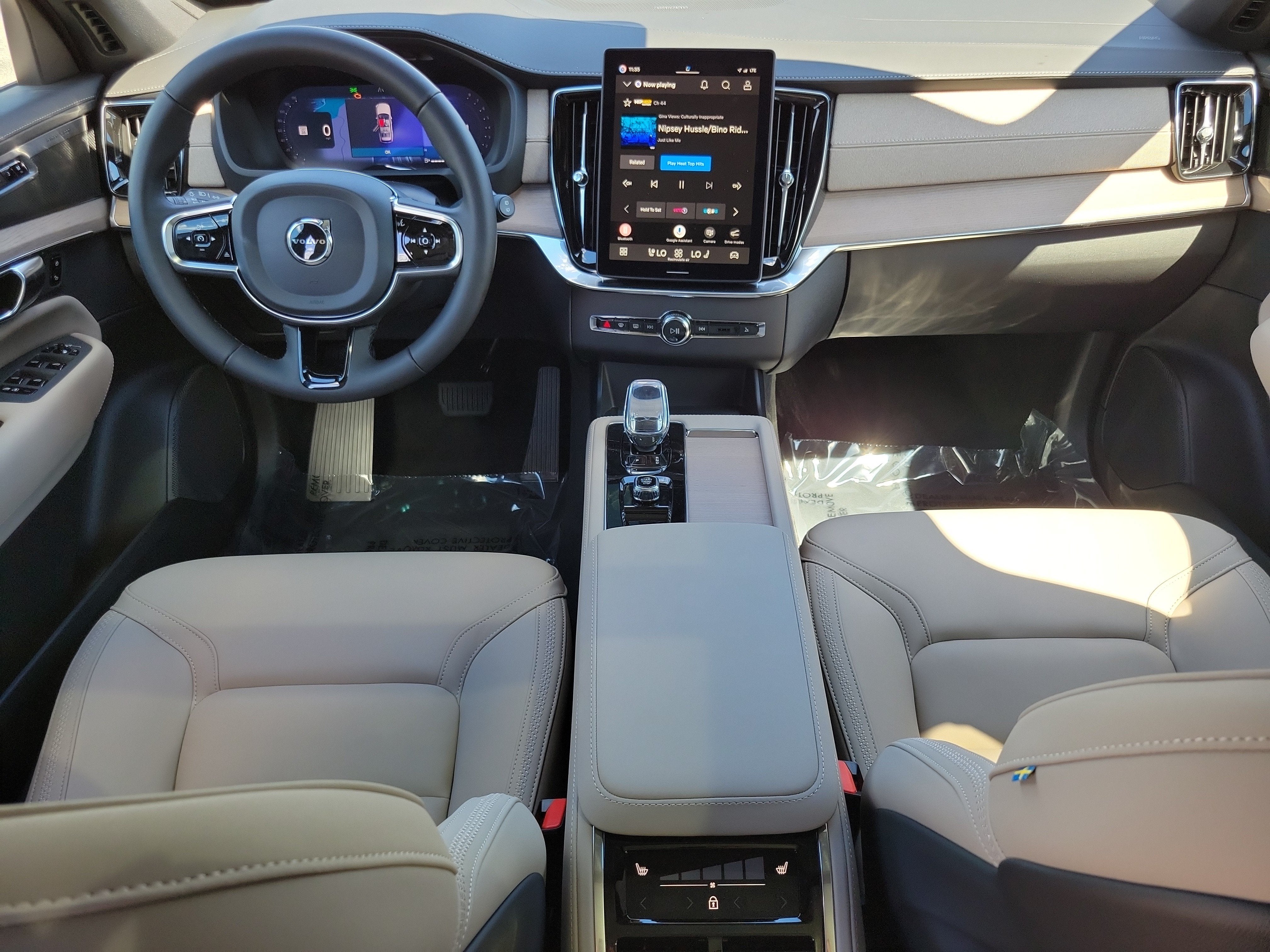 2027 Volvo XC90 Plus