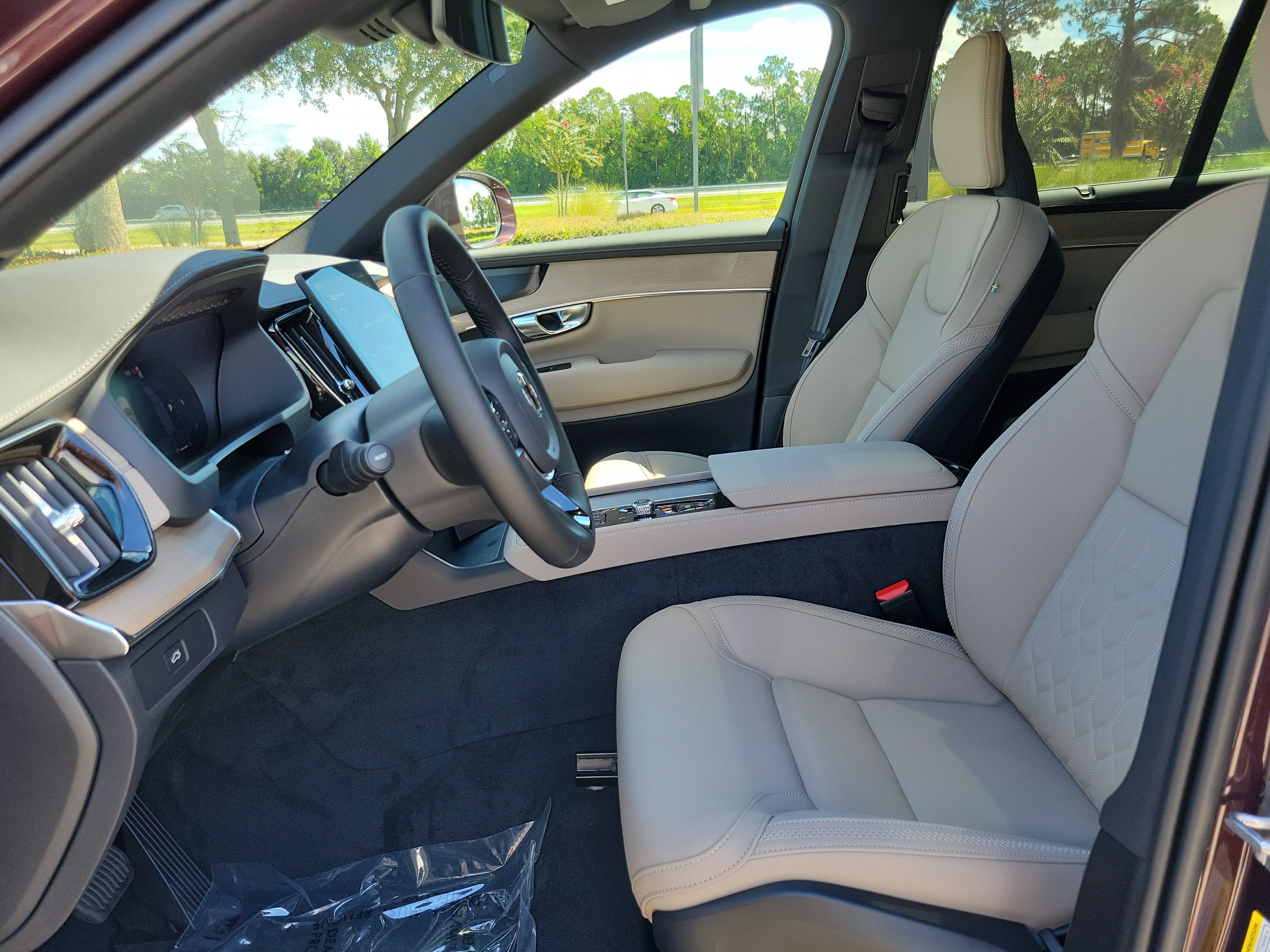 2027 Volvo XC90 Plus