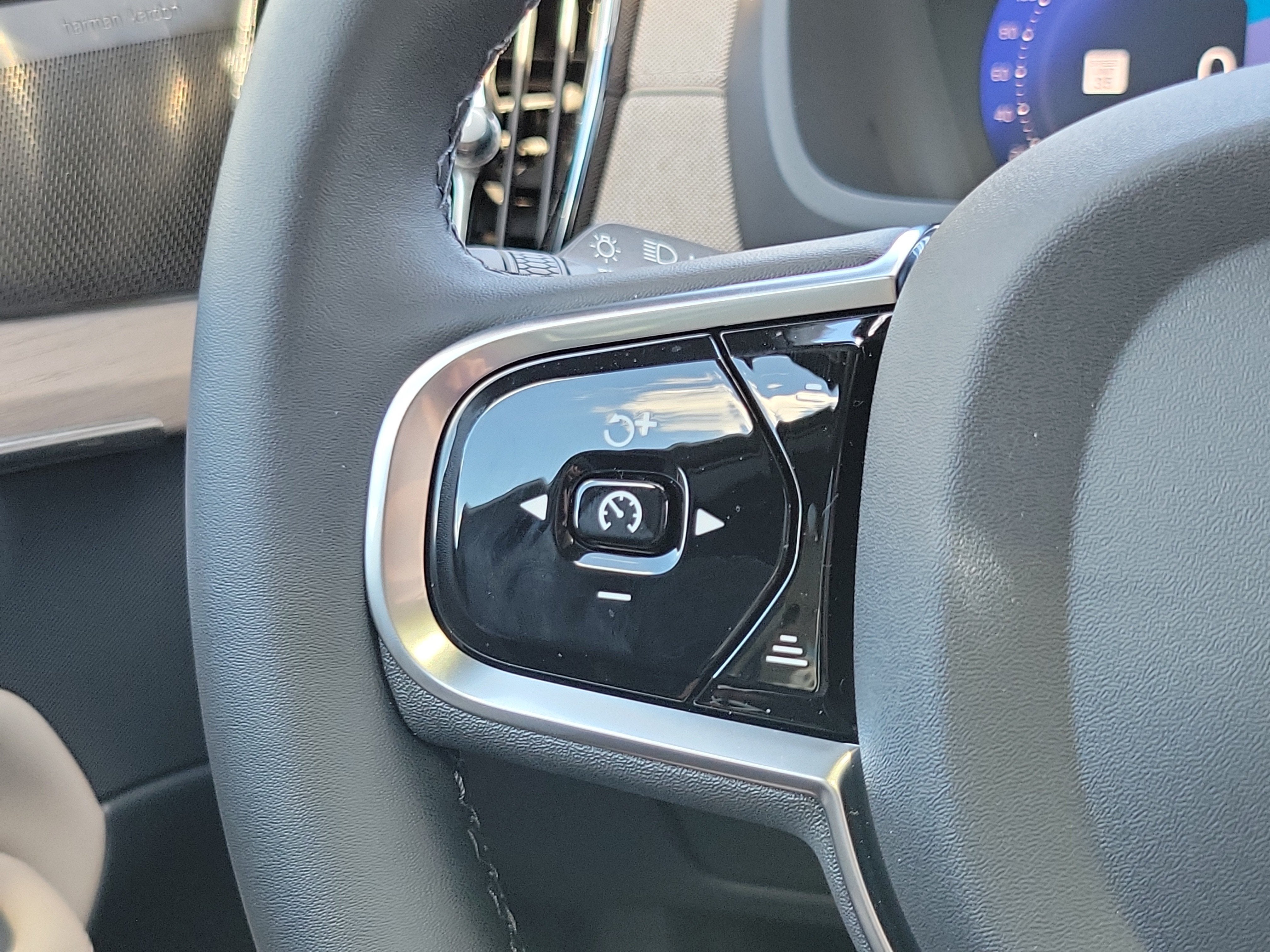 2027 Volvo XC90 Plus