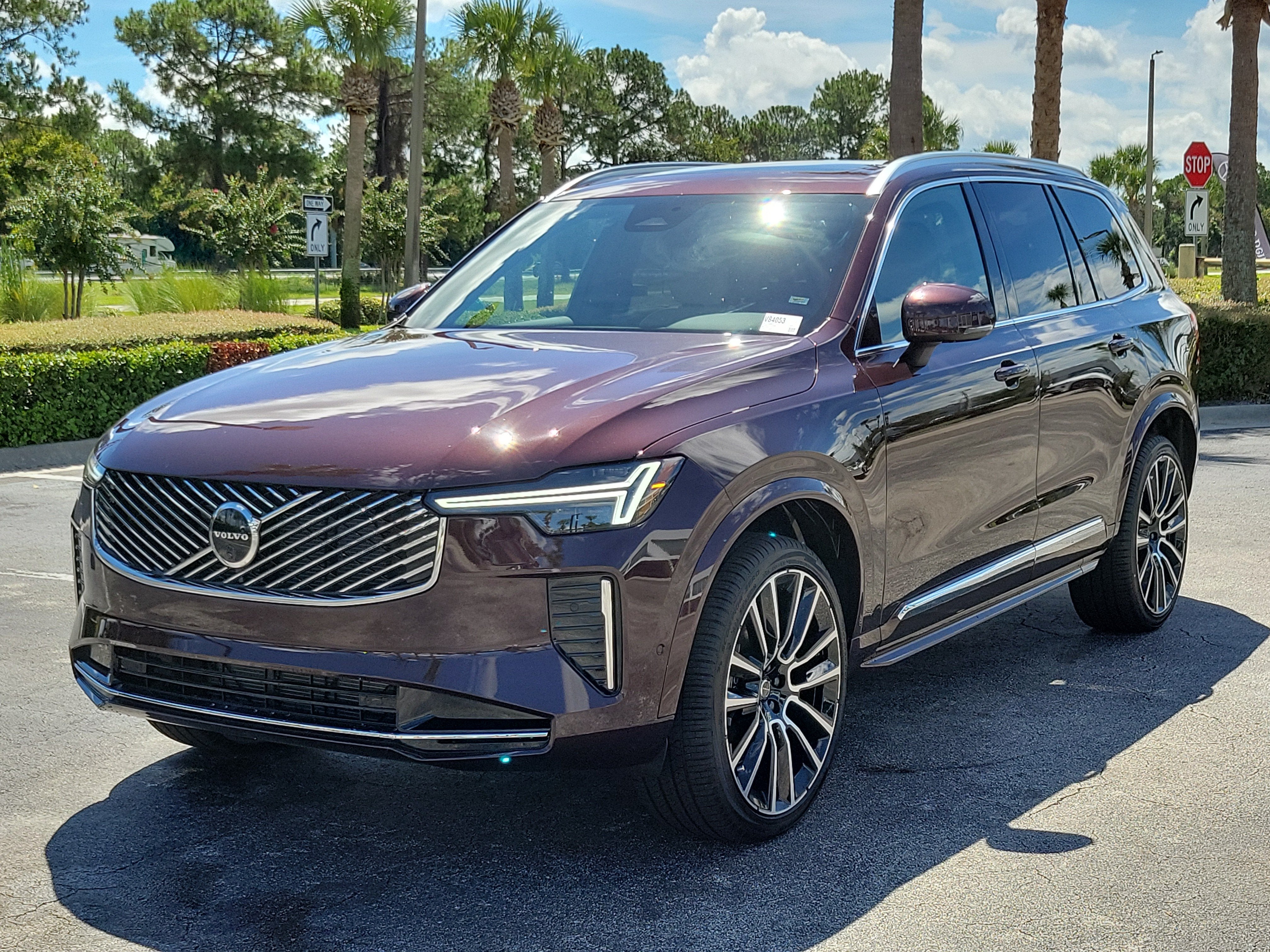 2027 Volvo XC90 Plus