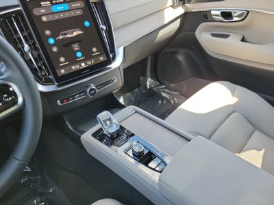 2027 Volvo XC90 Plus