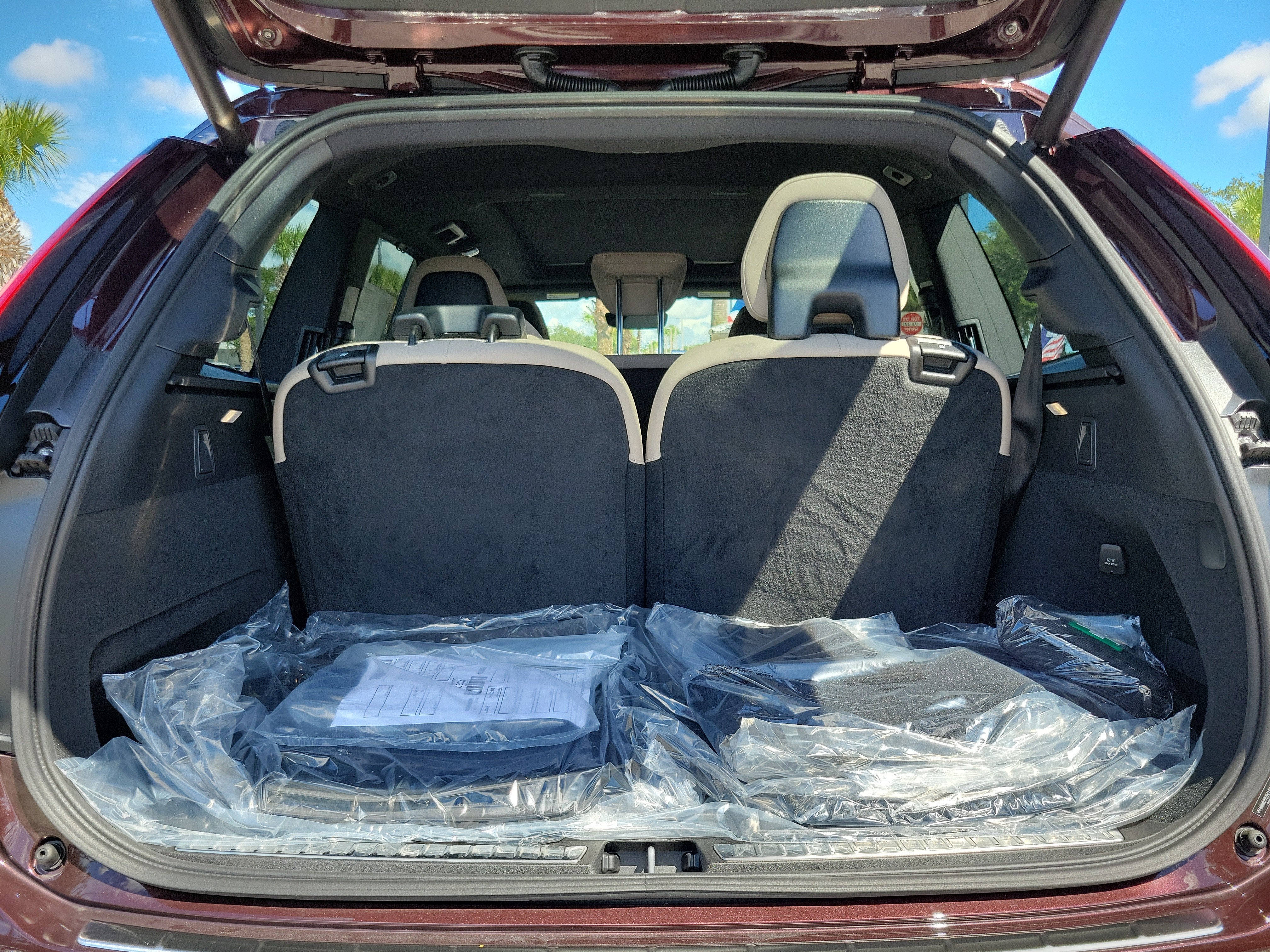 2027 Volvo XC90 Plus