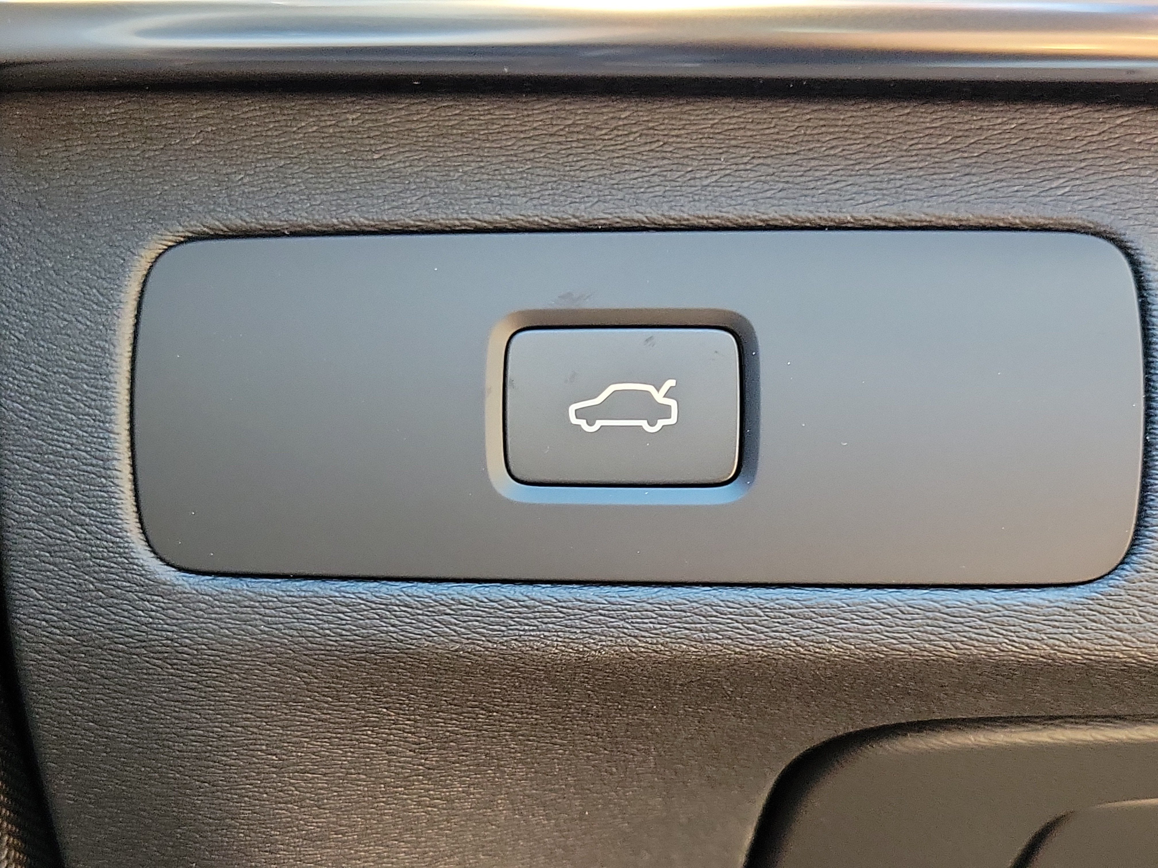 2026 Volvo XC90 Plus