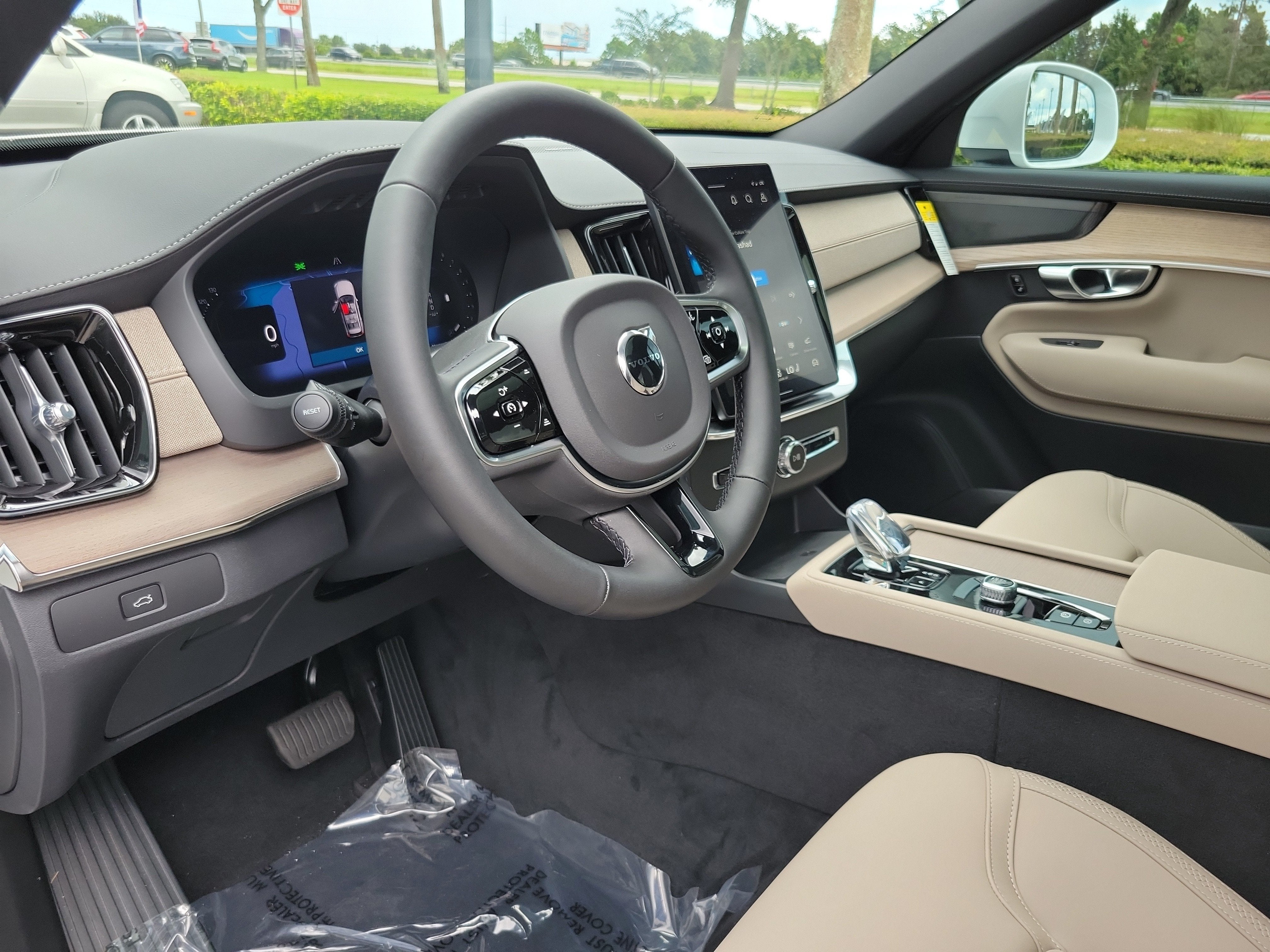 2026 Volvo XC90 Plus