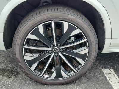 2026 Volvo XC90 Plus