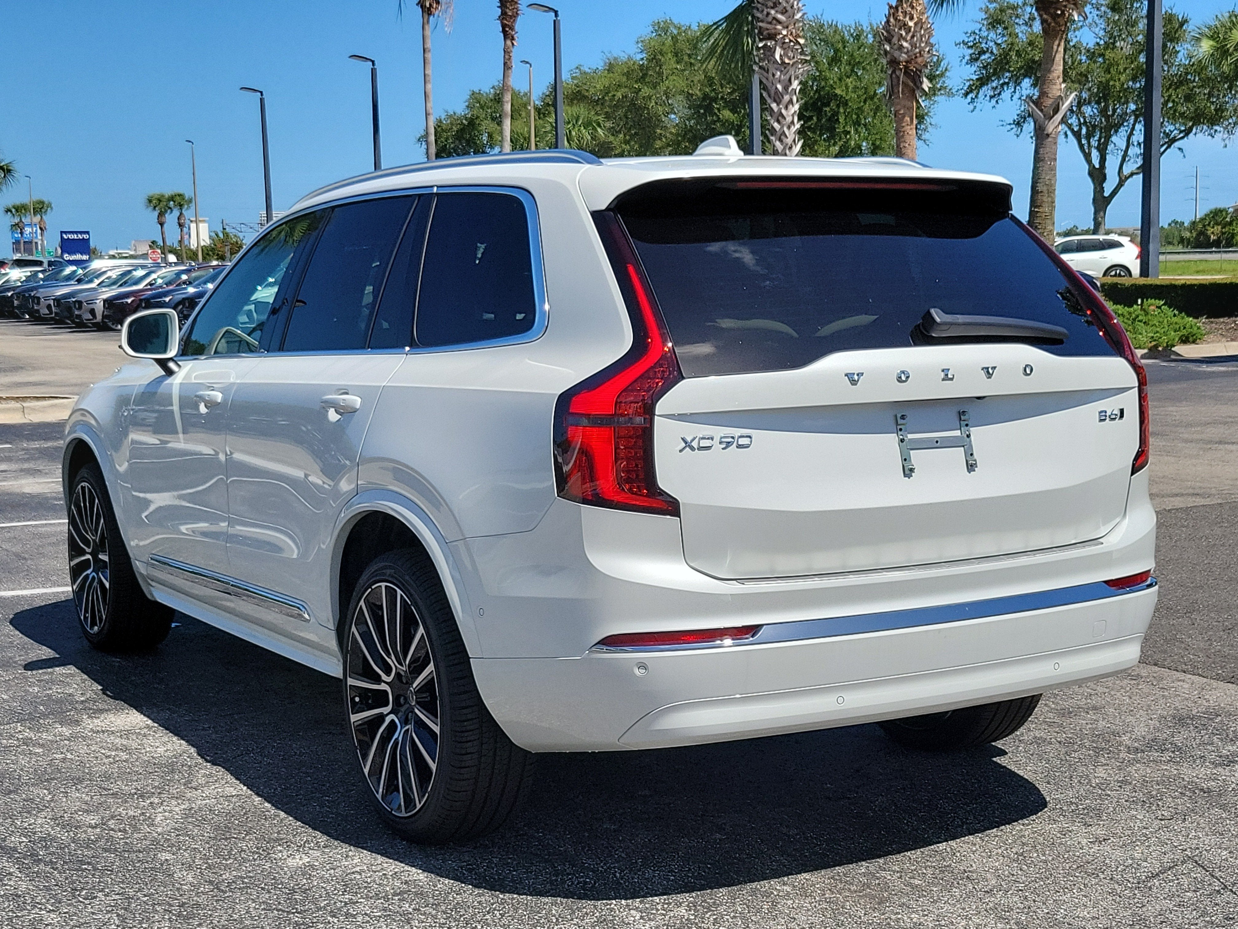 2027 Volvo XC90 Plus
