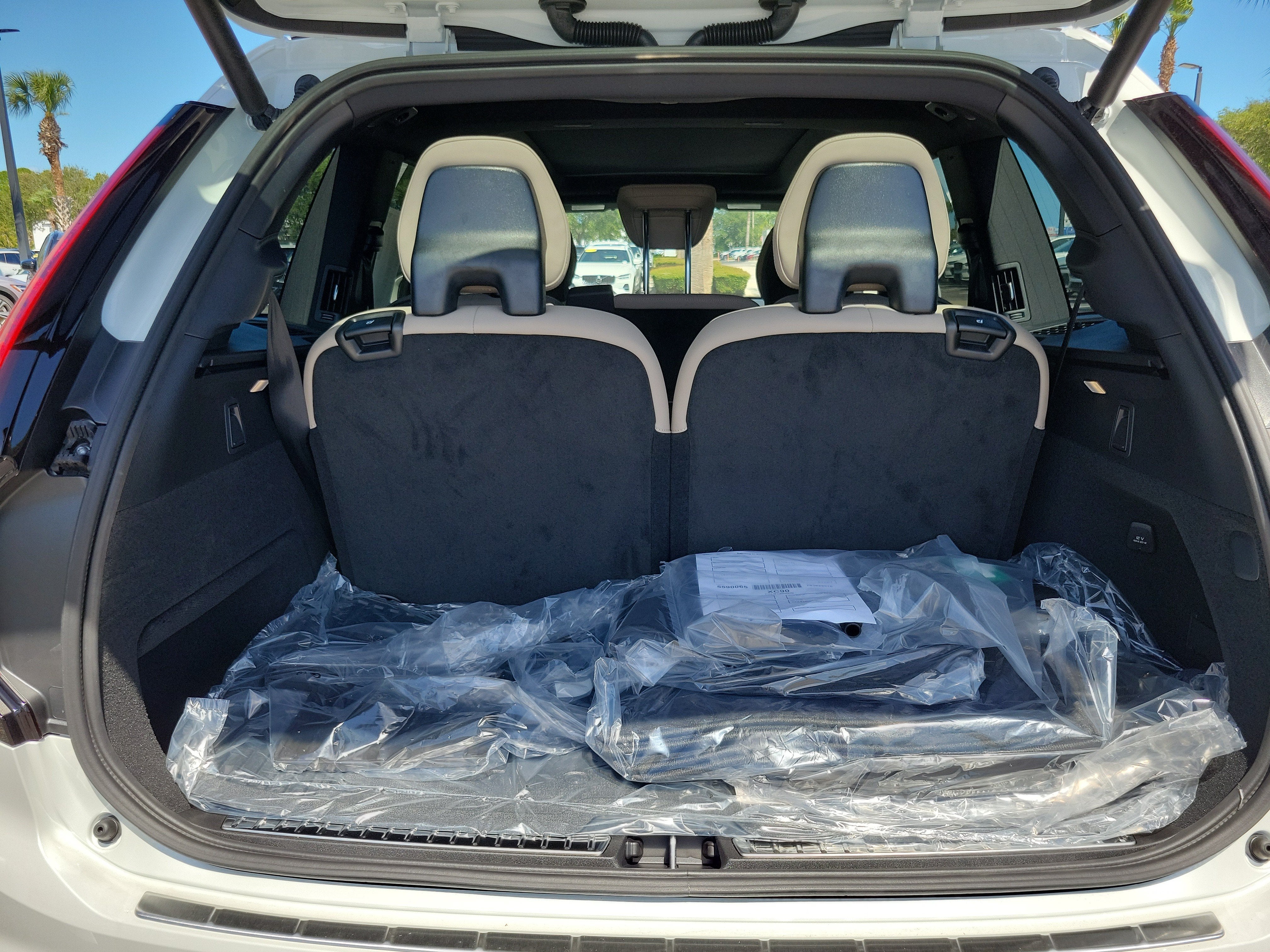 2027 Volvo XC90 Plus