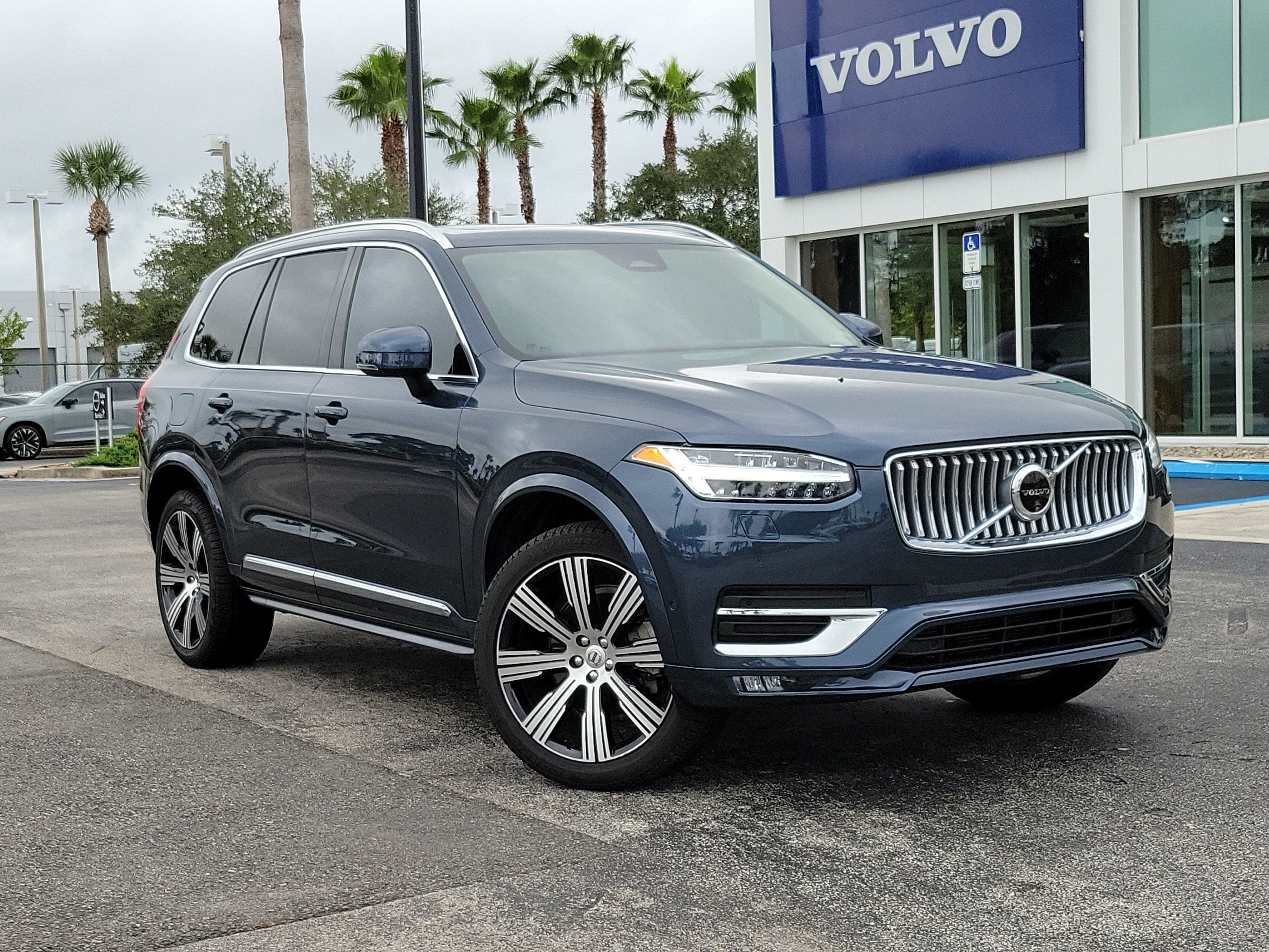 2024 Volvo XC90 Ultimate Bright Theme