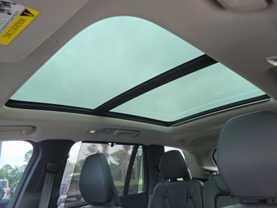 2024 Volvo XC90 Ultimate Bright Theme