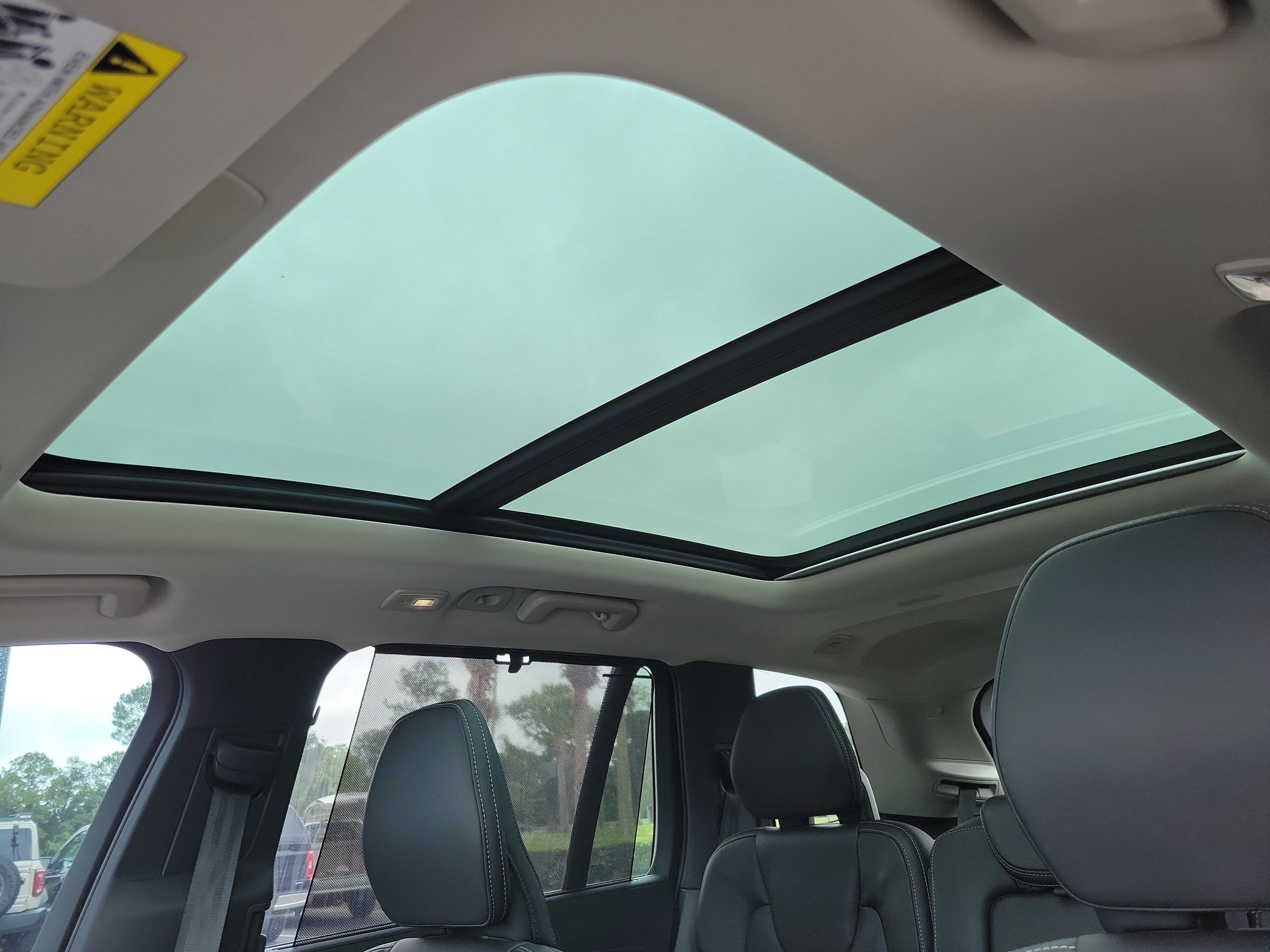 2024 Volvo XC90 Ultimate Bright Theme