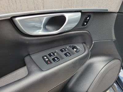 2024 Volvo XC90 Ultimate Bright Theme