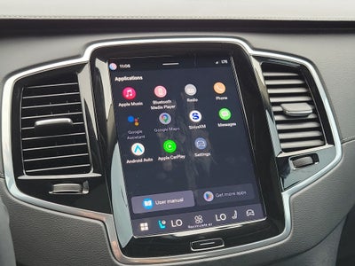 2024 Volvo XC90 Ultimate Bright Theme